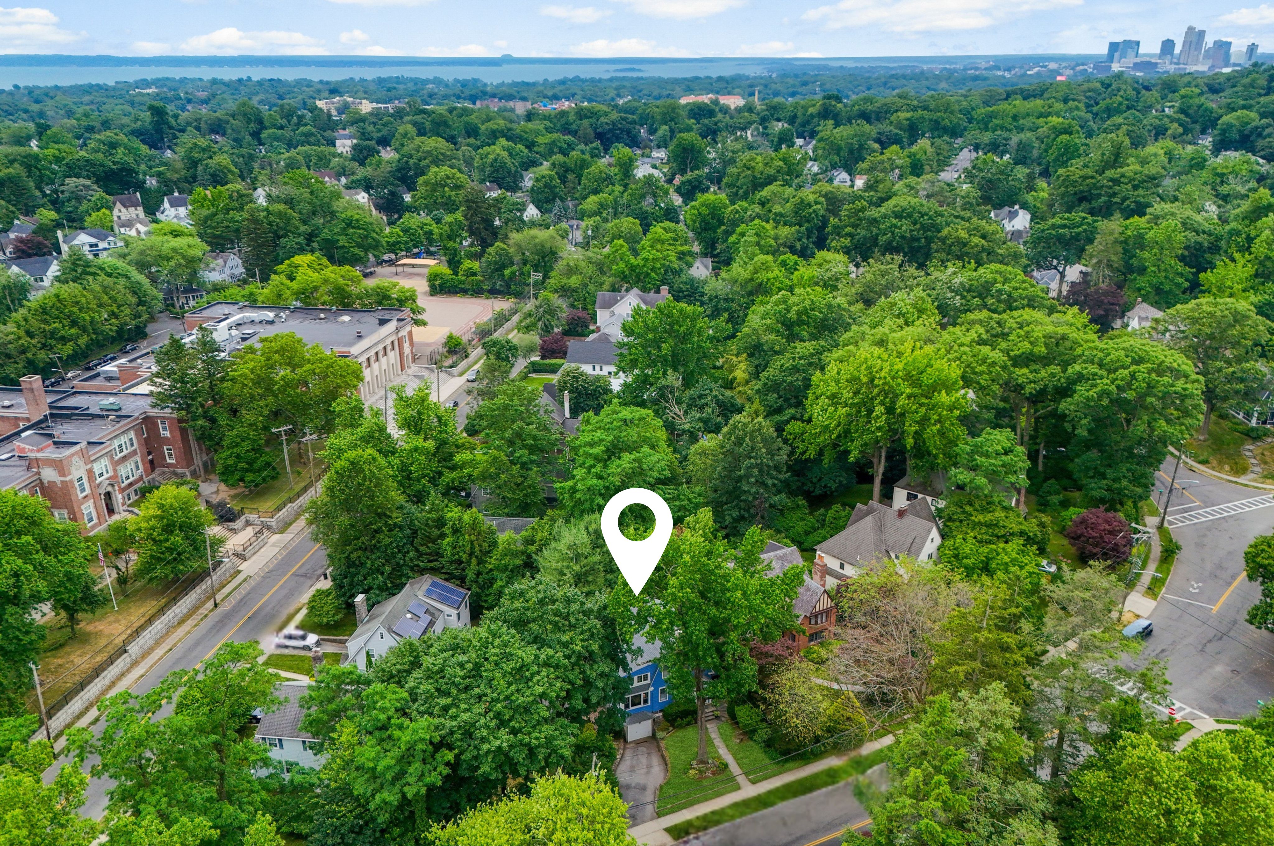  Charming Larchmont Colonial - 物件實景
