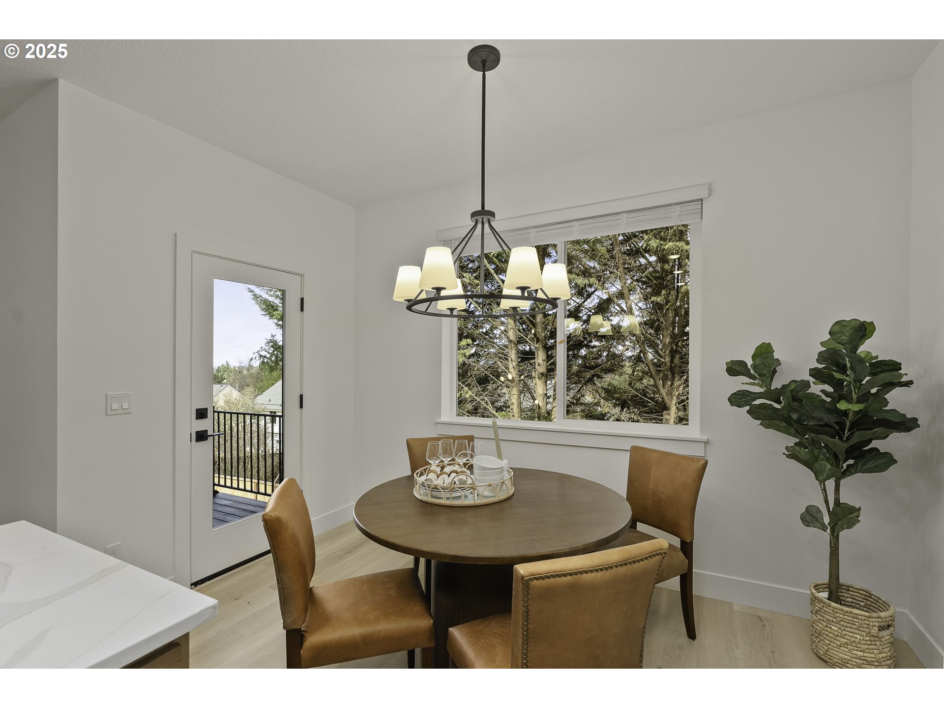 Beaverton, Oregon, 97003, United States, 5 Bedrooms Bedrooms, ,4 BathroomsBathrooms,Residential,For Sale,1735773