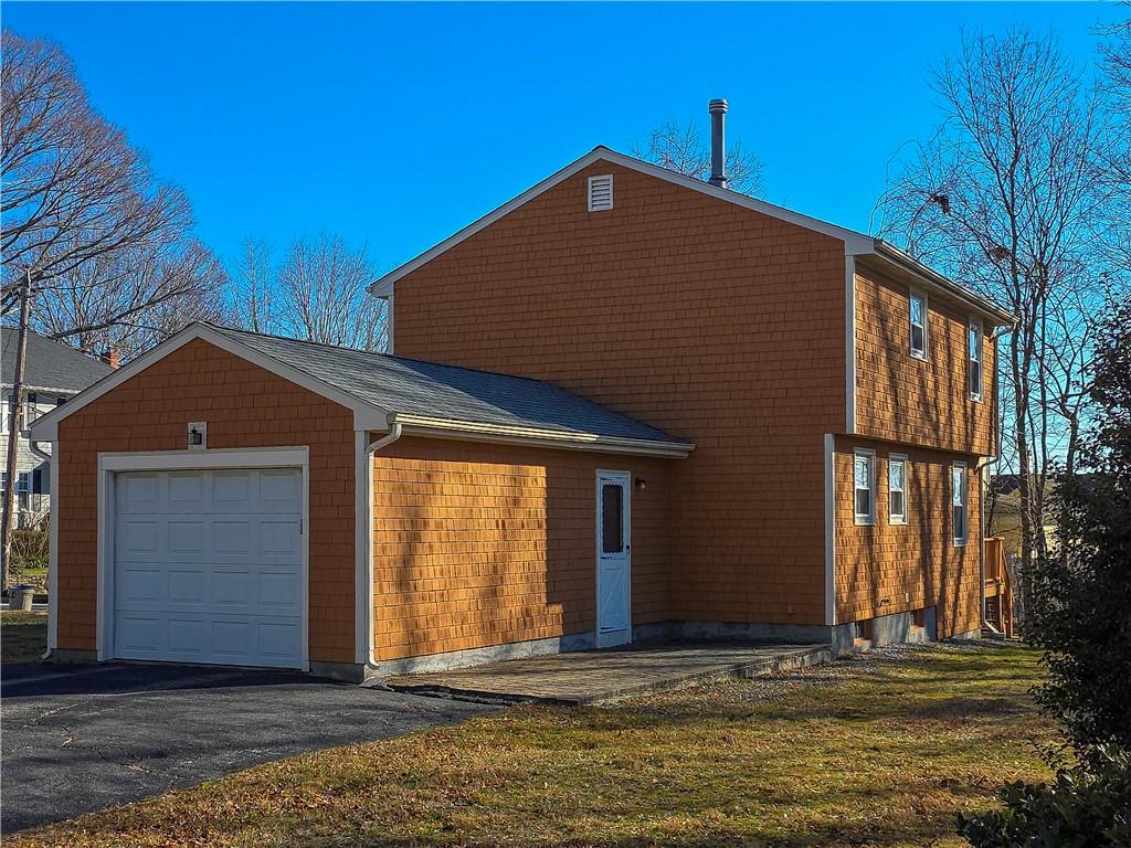 East Greenwich, Rhode Island, 02818, United States, 3 Bedrooms Bedrooms, ,2 BathroomsBathrooms,Residential,For Sale,2010043