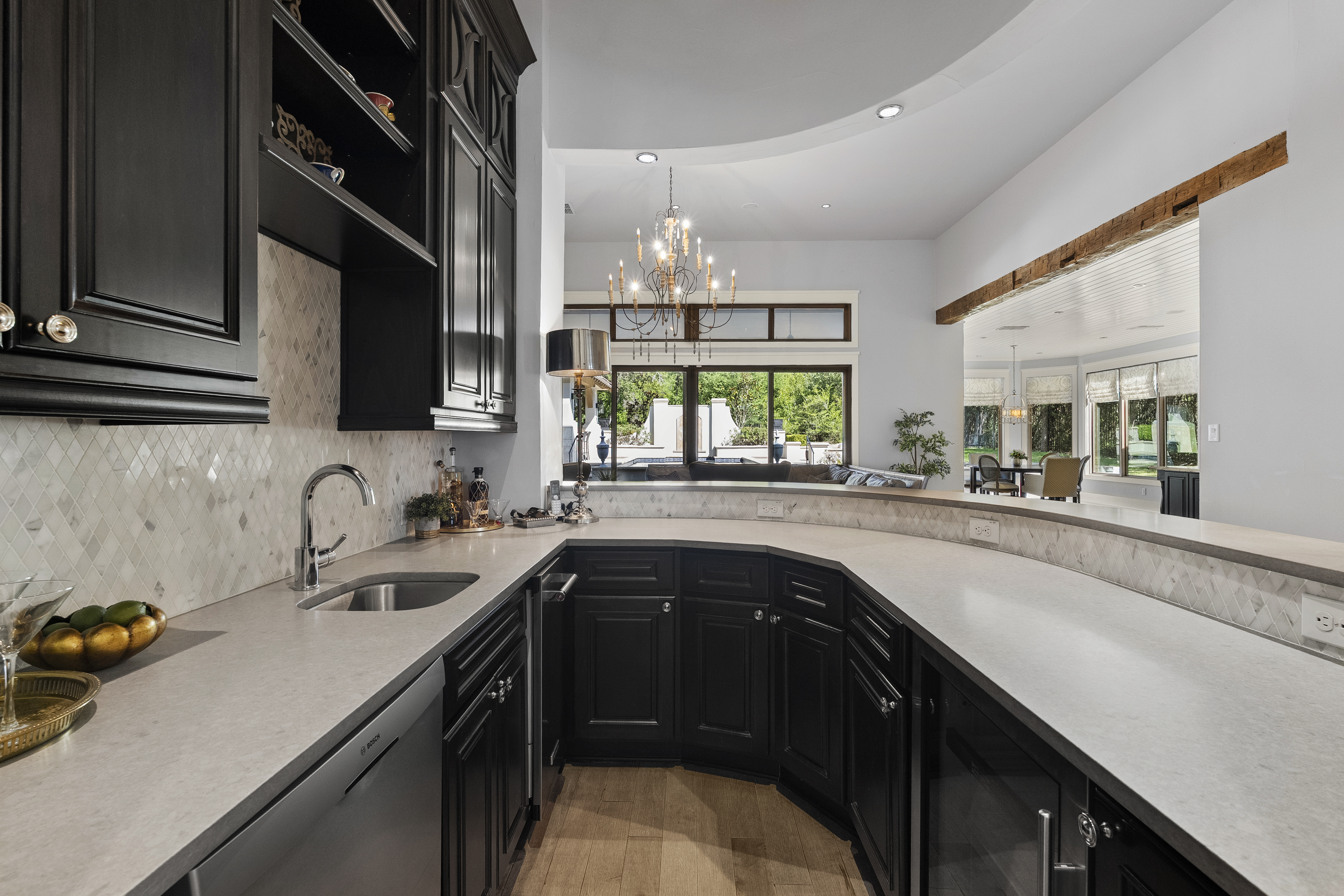  Extraordinary Estate in The Dominion with Dual Residences - 物件實景
