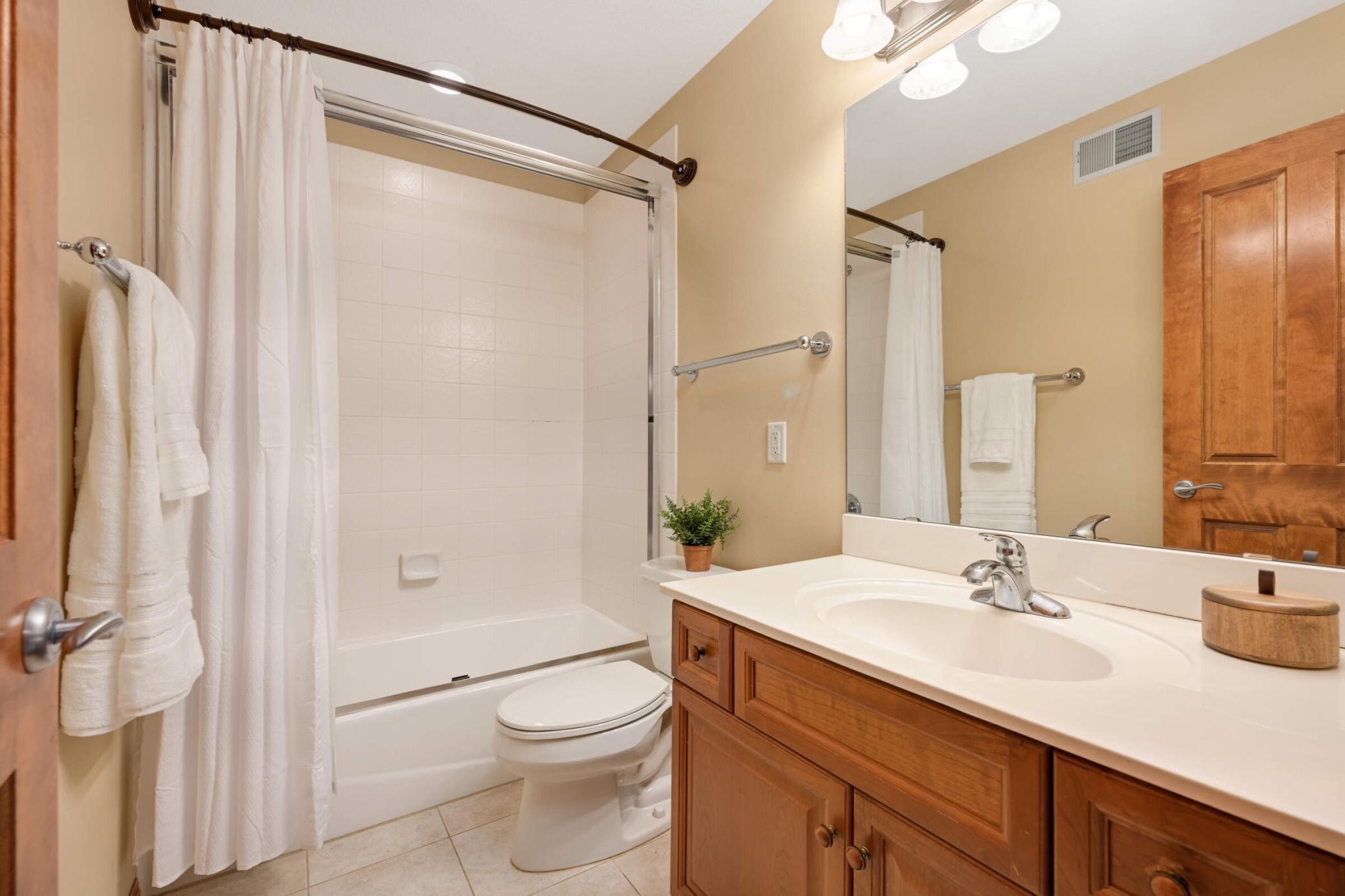 Woodbury, Minnesota, 55129, United States, 5 Bedrooms Bedrooms, ,5 BathroomsBathrooms,Residential,For Sale,1989522