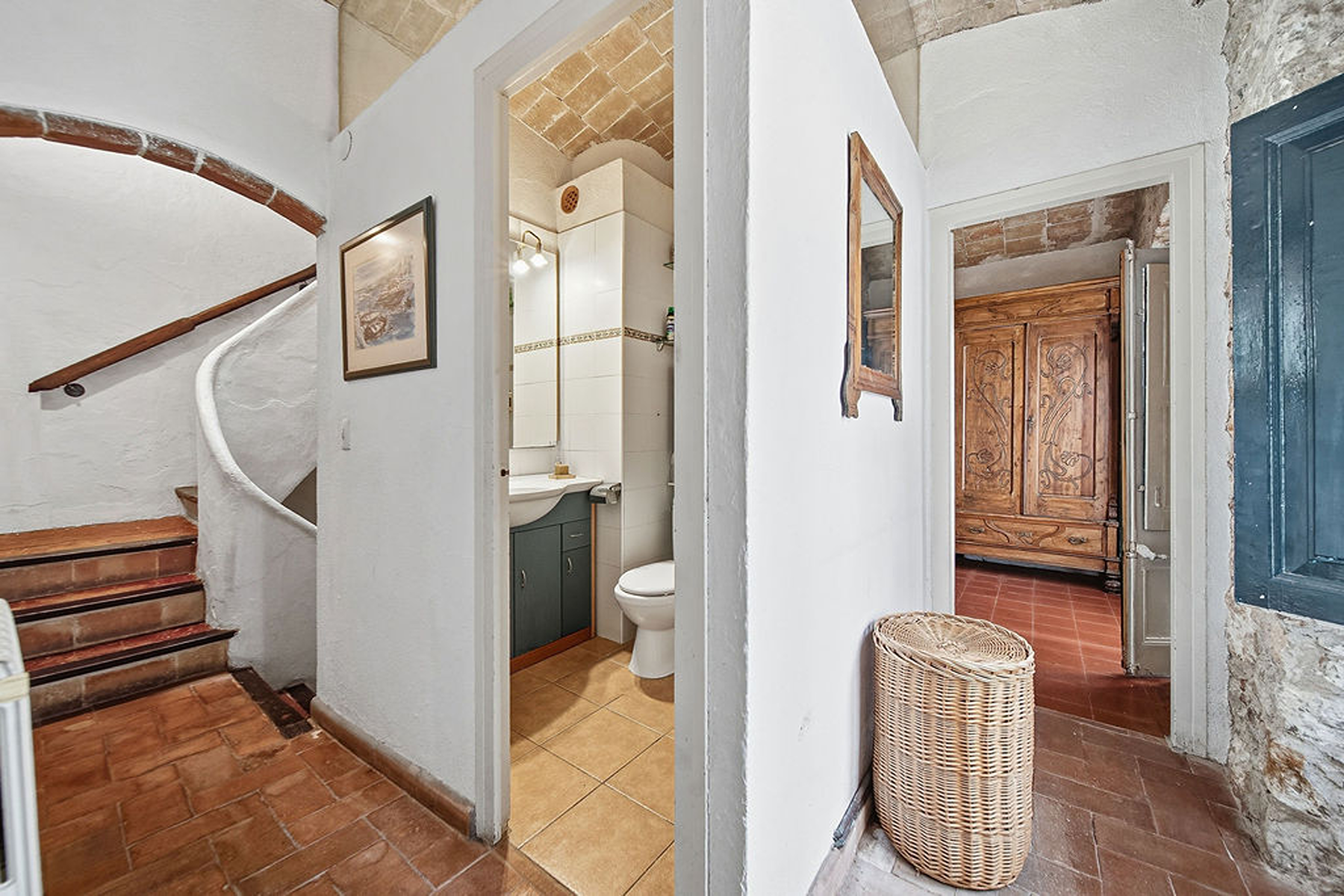  Charming 19th century stone house in the heart of L