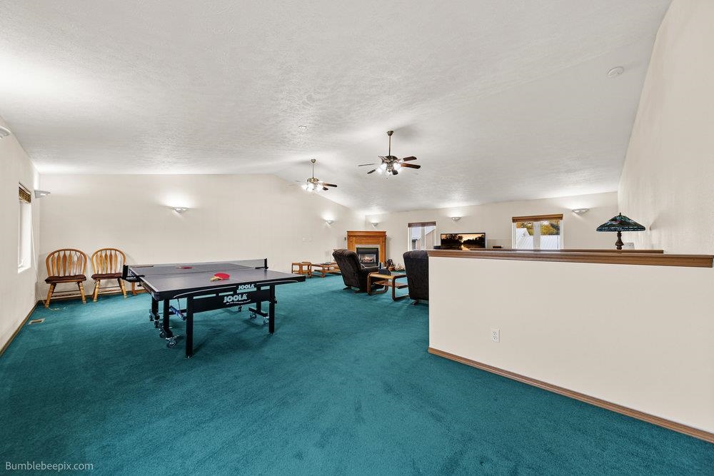 Newman Lake, Washington, 99025, United States, 4 Bedrooms Bedrooms, ,2 BathroomsBathrooms,Residential,For Sale,1987329