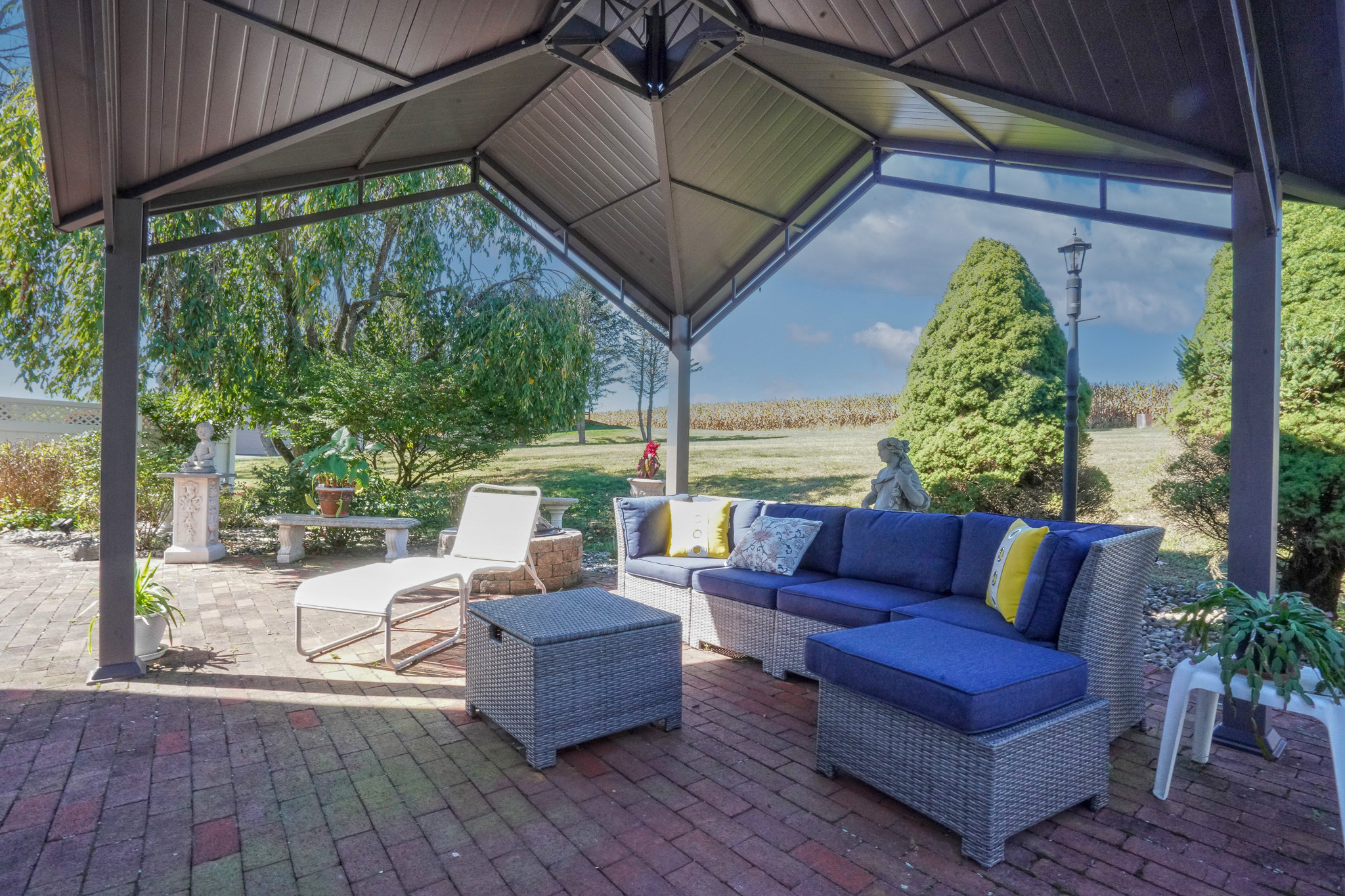 Tamaqua, Pennsylvania, 18252, United States, 4 Bedrooms Bedrooms, ,3 BathroomsBathrooms,Residential,For Sale,1980068