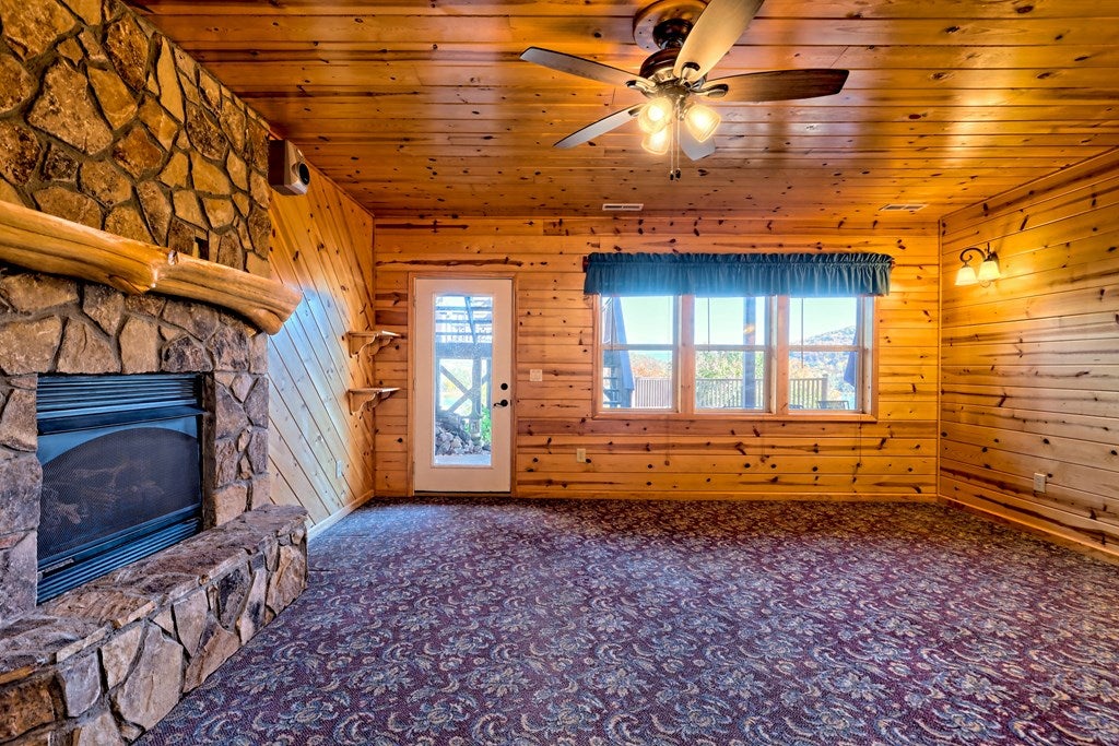 Young Harris, Georgia, 30582, United States, 4 Bedrooms Bedrooms, ,5 BathroomsBathrooms,Residential,For Sale,1987920