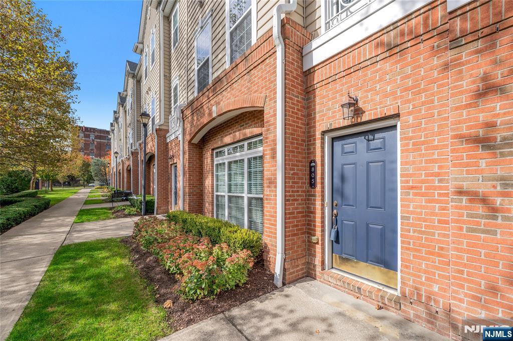 Belleville, New Jersey, 07109, United States, 2 Bedrooms Bedrooms, ,3 BathroomsBathrooms,Residential,For Sale,1971740