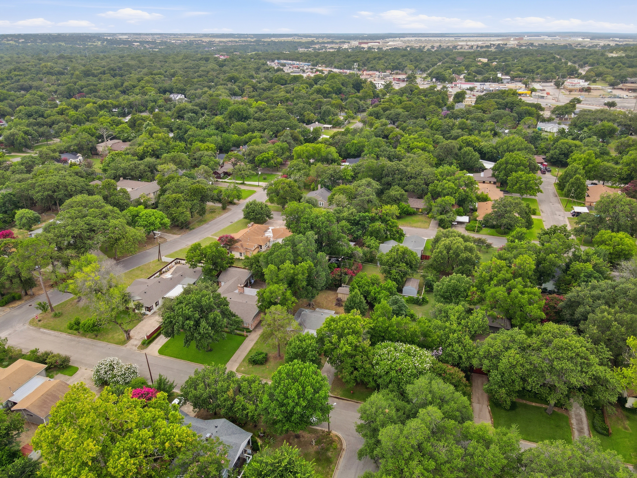  909 Keith Pumphrey Drive, River Oaks, TX, 76114 - 物件實景