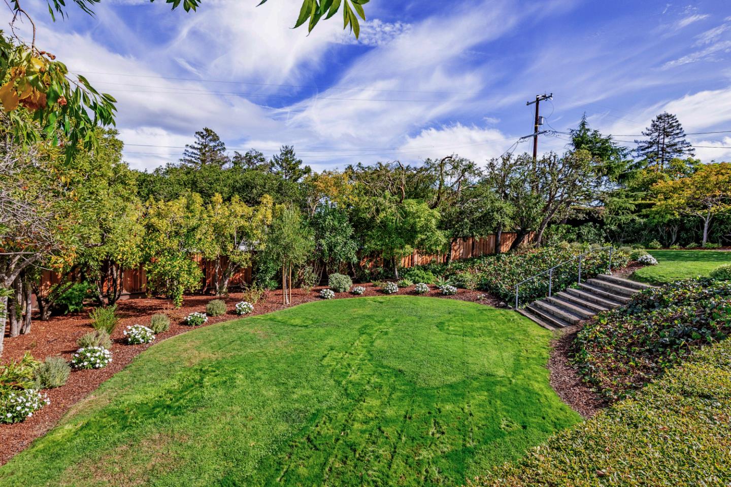 Hillsborough, California, 94010, United States, 3 Bedrooms Bedrooms, ,4 BathroomsBathrooms,Residential,For Sale,1989109