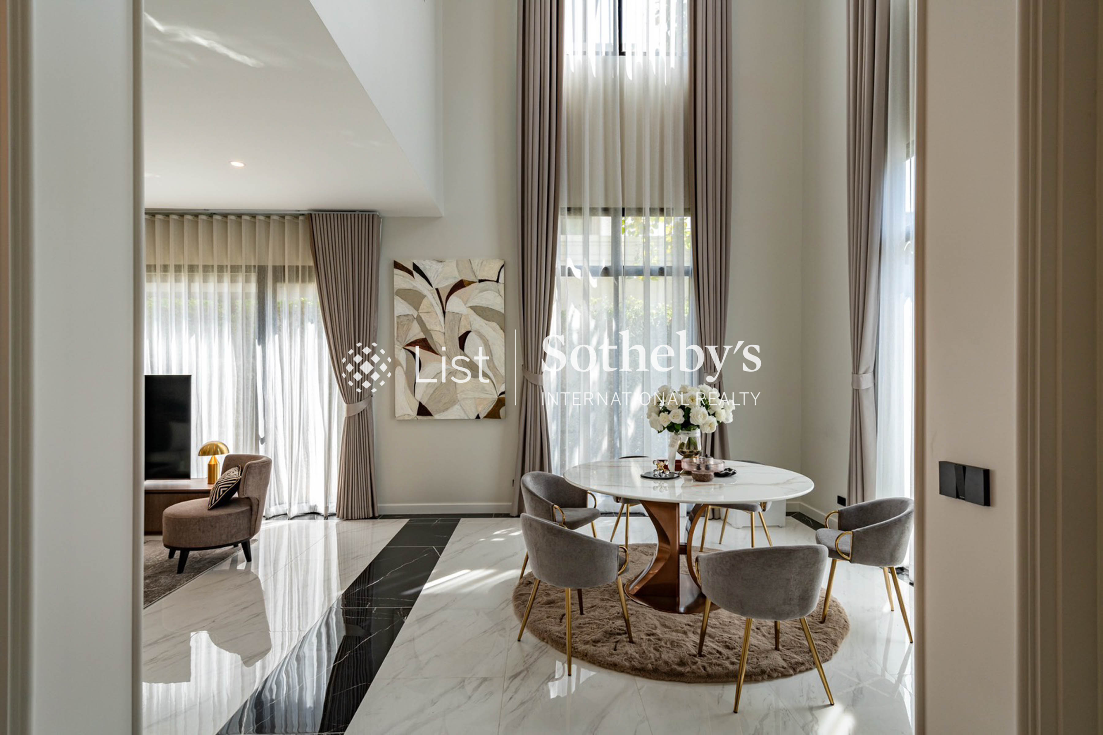  CINQ ROYAL Krungthep Kreetha - 物件實景
