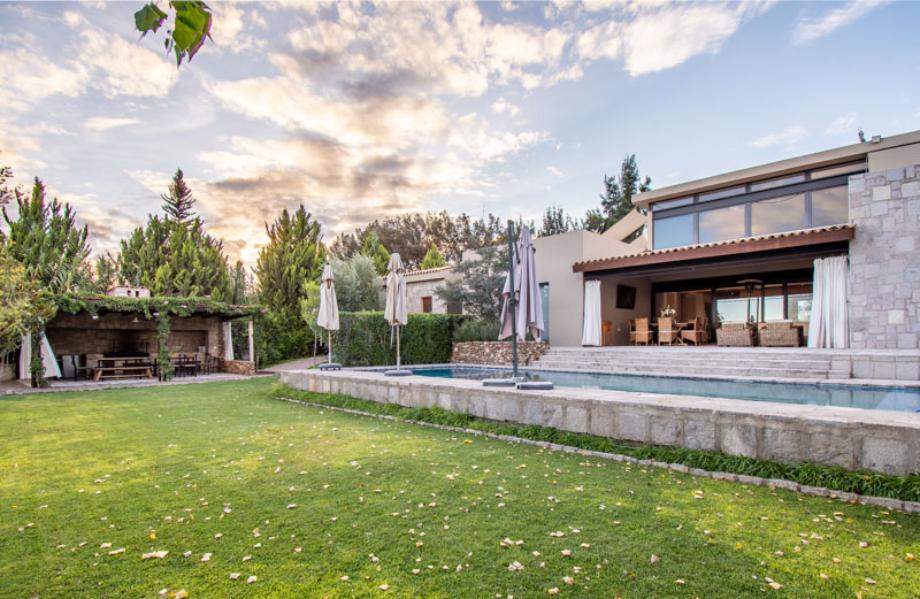 Dolores Hidalgo Cuna de la Independencia Nacional, Guanajuato, 37800, Mexico, 4 Bedrooms Bedrooms, ,4 BathroomsBathrooms,Residential,For Sale,1686394