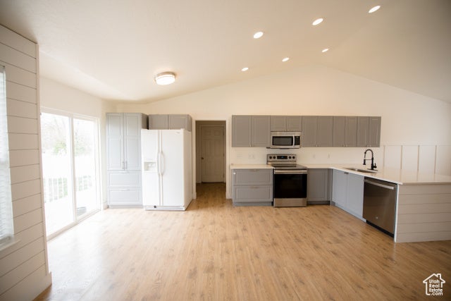 Provo, Utah, 84601, United States, 5 Bedrooms Bedrooms, ,3 BathroomsBathrooms,Residential,For Sale,1975017