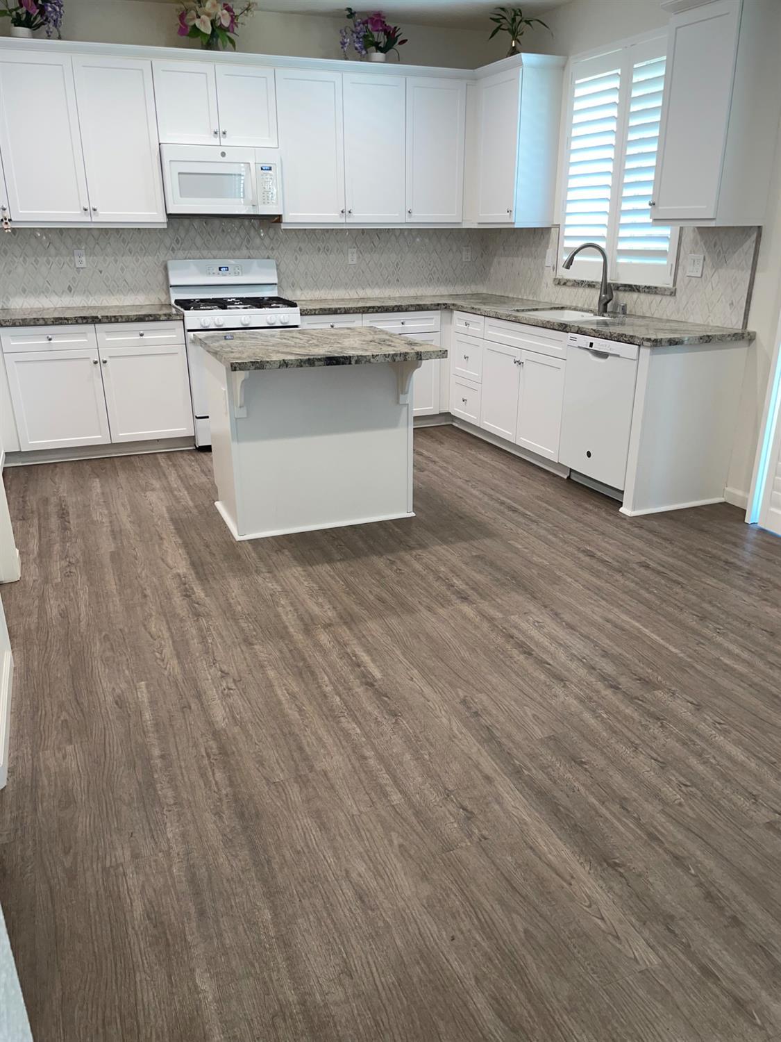 Merced, California, 95341, United States, 5 Bedrooms Bedrooms, ,3 BathroomsBathrooms,Residential,For Sale,1987010