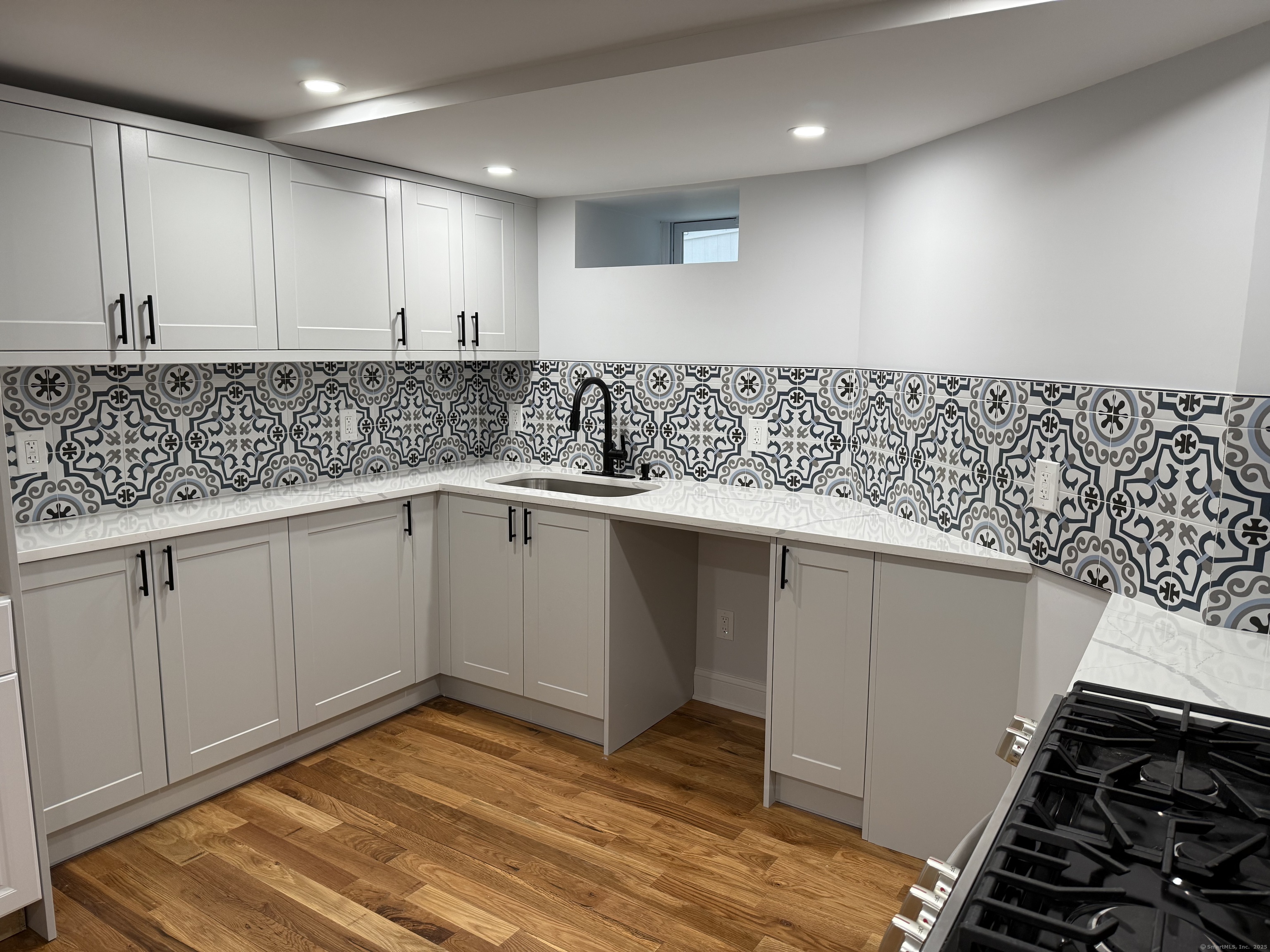 Waterbury, Connecticut, 06704, United States, 12 Bedrooms Bedrooms, ,3 BathroomsBathrooms,Residential,For Sale,1920350