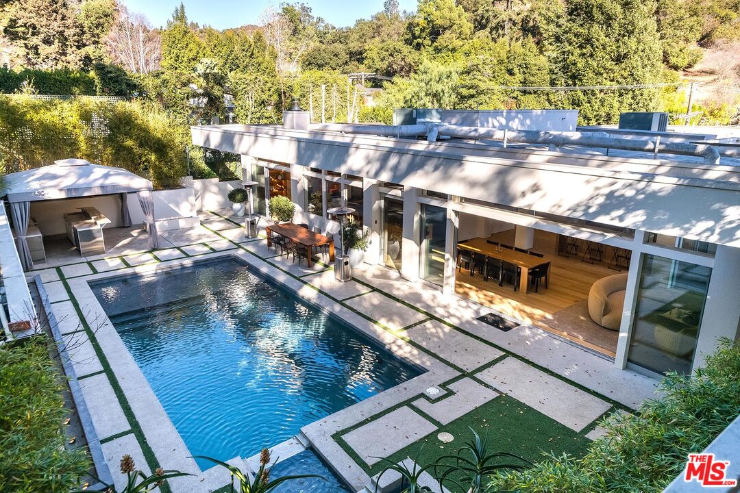 Beverly Hills, California, 90210, United States, 4 Bedrooms Bedrooms, ,5 BathroomsBathrooms,Residential,For Sale,1687212