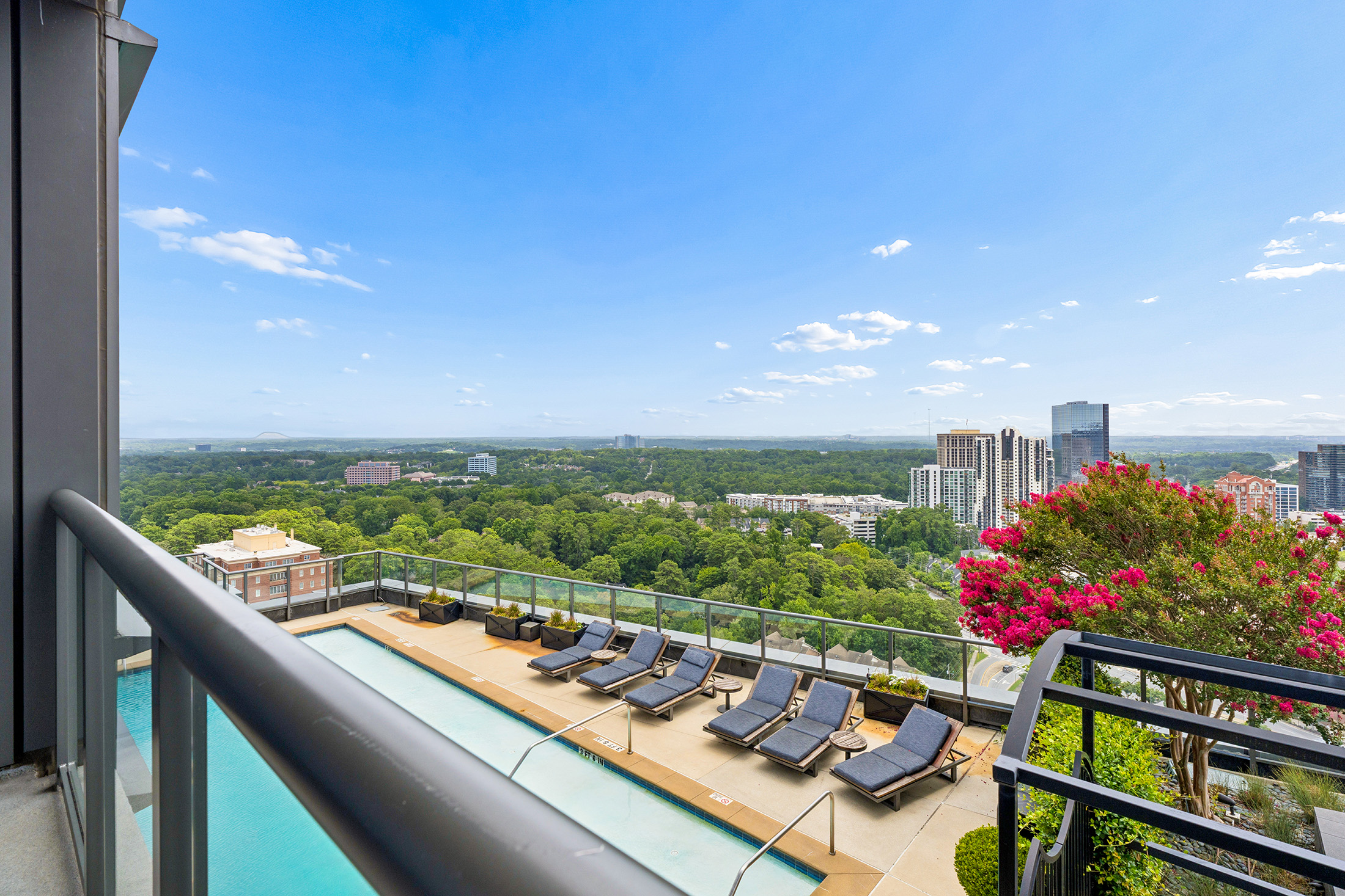  The Ritz-Carlton Residence — A Home With a View - 物件實景