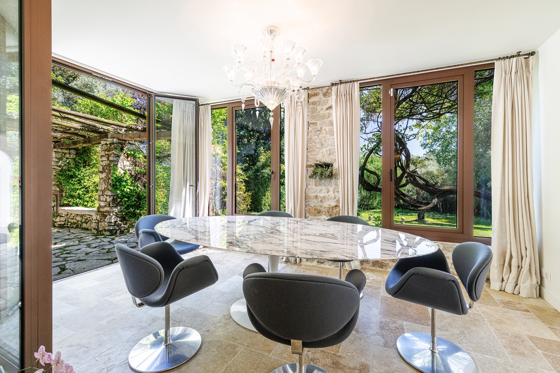  Vence, renovated 18th century estate for sale with one hectare of landscaped gr… - 物件實景