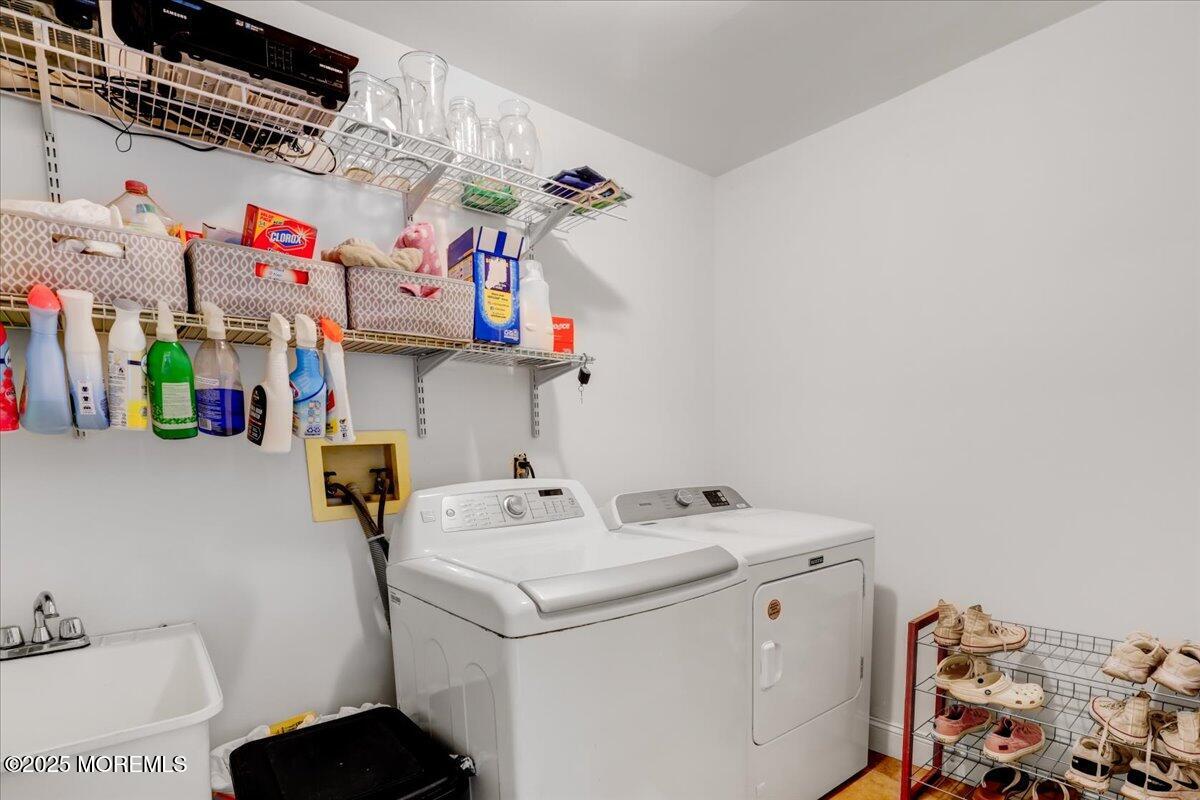 Freehold, New Jersey, 07728, United States, 5 Bedrooms Bedrooms, ,3 BathroomsBathrooms,Residential,For Sale,1914357