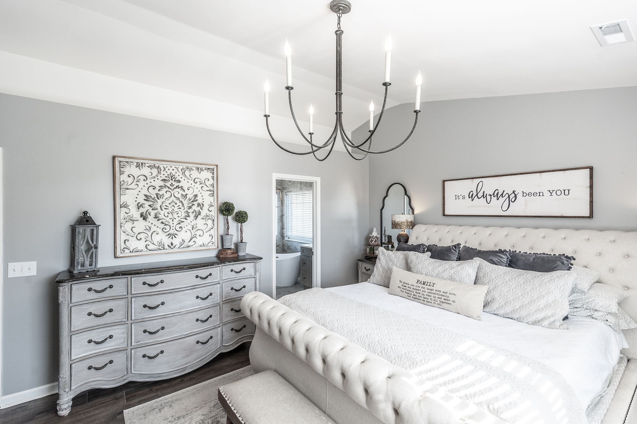 Goodlettsville, Tennessee, 37072, United States, 5 Bedrooms Bedrooms, ,4 BathroomsBathrooms,Residential,For Sale,1974837