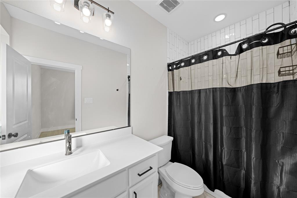 Nevada, Texas, 75173, United States, 3 Bedrooms Bedrooms, ,4 BathroomsBathrooms,Residential,For Sale,1987617