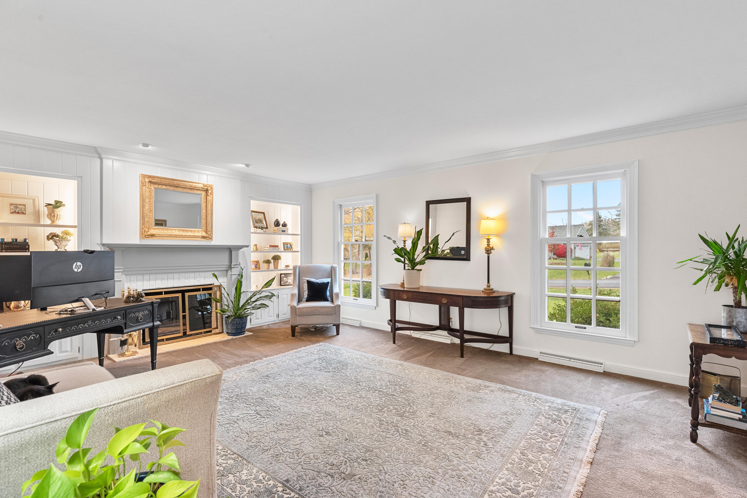 Mequon, Wisconsin, 53092, United States, 4 Bedrooms Bedrooms, ,3 BathroomsBathrooms,Residential,For Sale,1989588