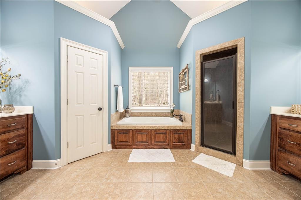 Smiths Station, Alabama, 36877, United States, 4 Bedrooms Bedrooms, ,3 BathroomsBathrooms,Residential,For Sale,1737449