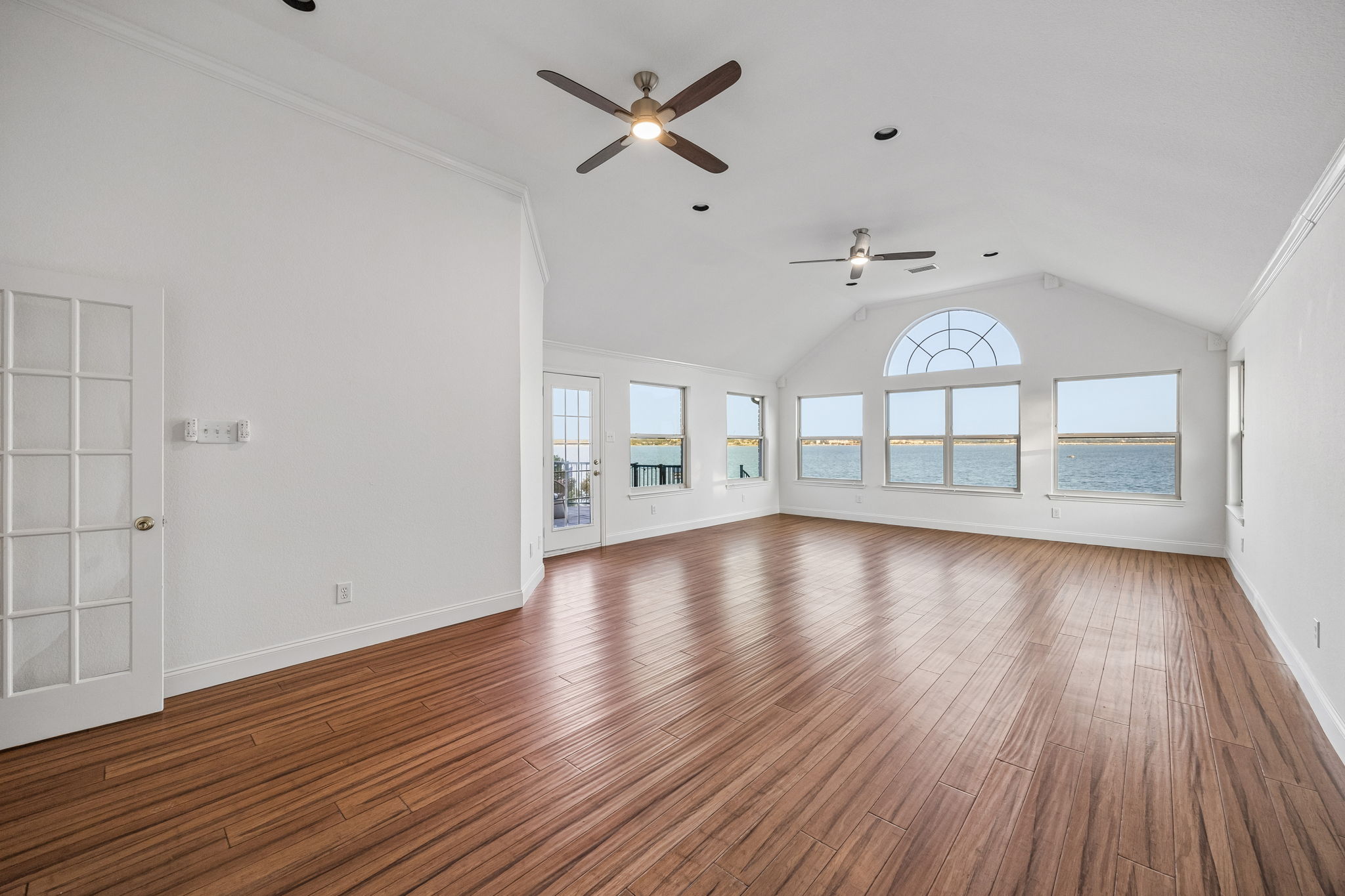  Rare One Owner Lakefront Oasis on Lake Ray Hubbard  Waterfront with Pool - 物件實景