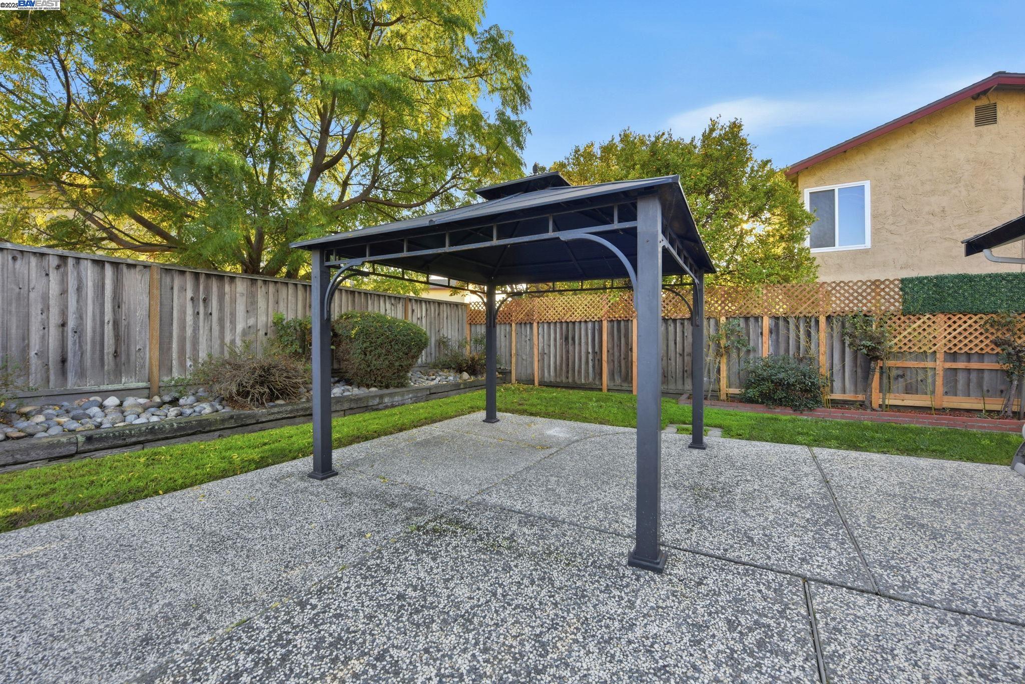 Union City, California, 94587, United States, 3 Bedrooms Bedrooms, ,2 BathroomsBathrooms,Residential,For Sale,2002986