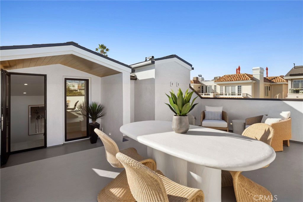 Corona del Mar, California, 92625, United States, 4 Bedrooms Bedrooms, ,5 BathroomsBathrooms,Residential,For Sale,1903577