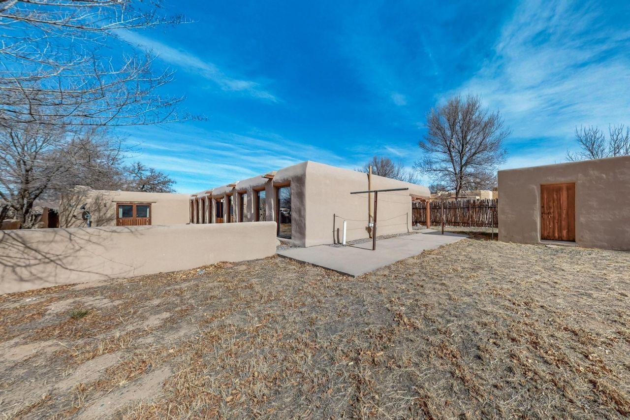 Espanola, New Mexico, 87532, United States, 5 Bedrooms Bedrooms, ,3 BathroomsBathrooms,Residential,For Sale,1762184