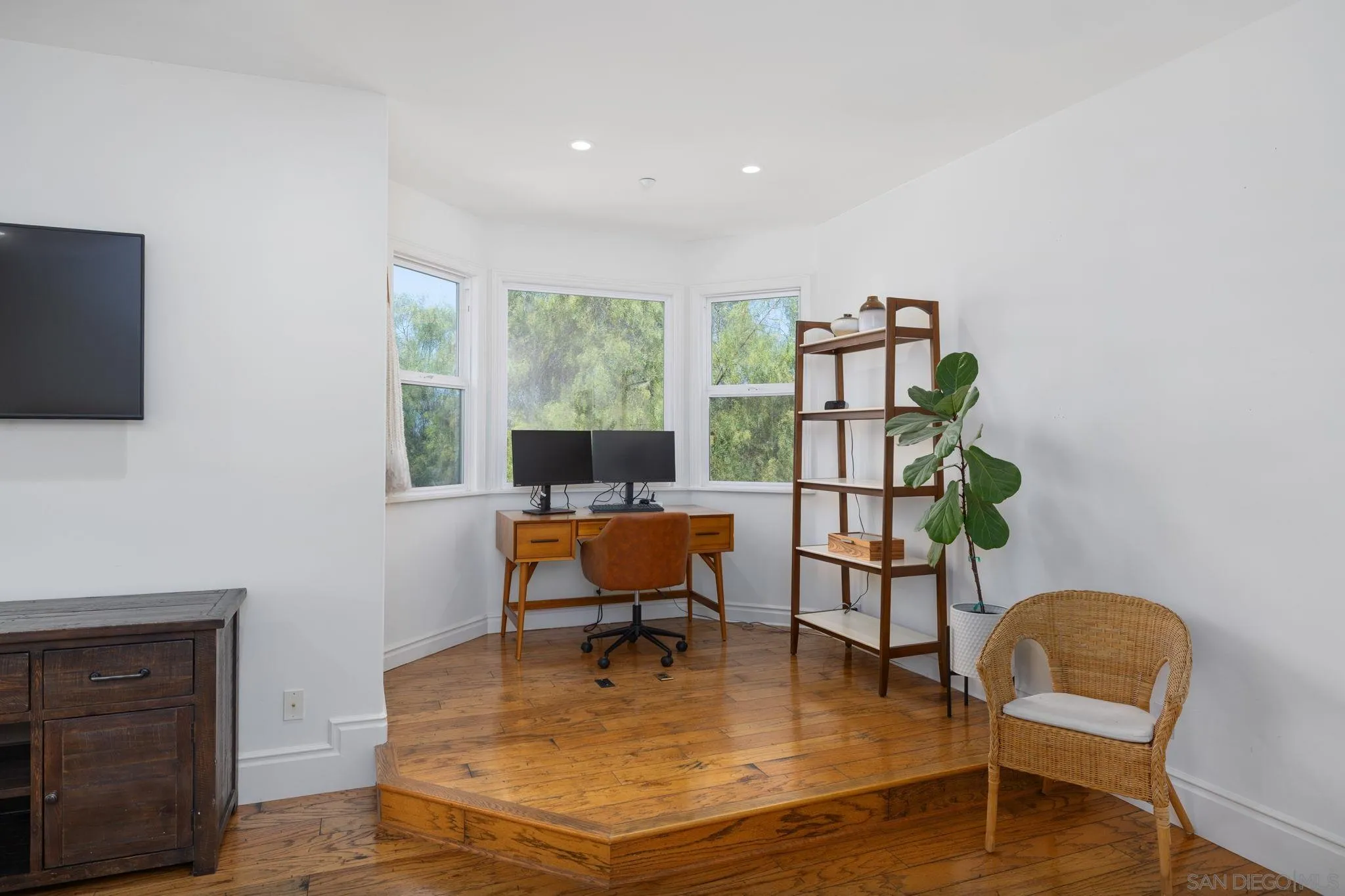 El Cajon, California, 92021, United States, 3 Bedrooms Bedrooms, ,3 BathroomsBathrooms,Residential,For Sale,1942196