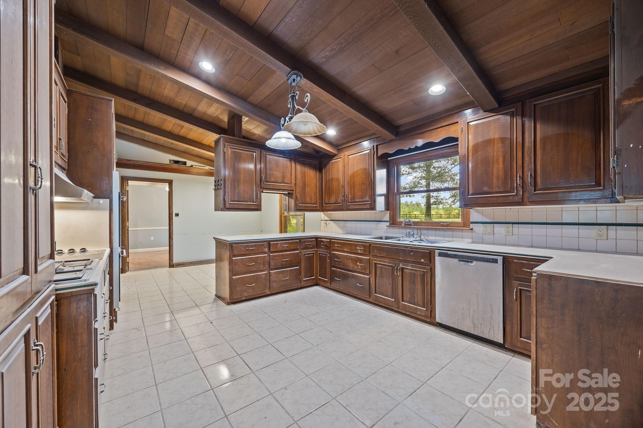 Cleveland, North Carolina, 27013, United States, 4 Bedrooms Bedrooms, ,4 BathroomsBathrooms,Residential,For Sale,1915342