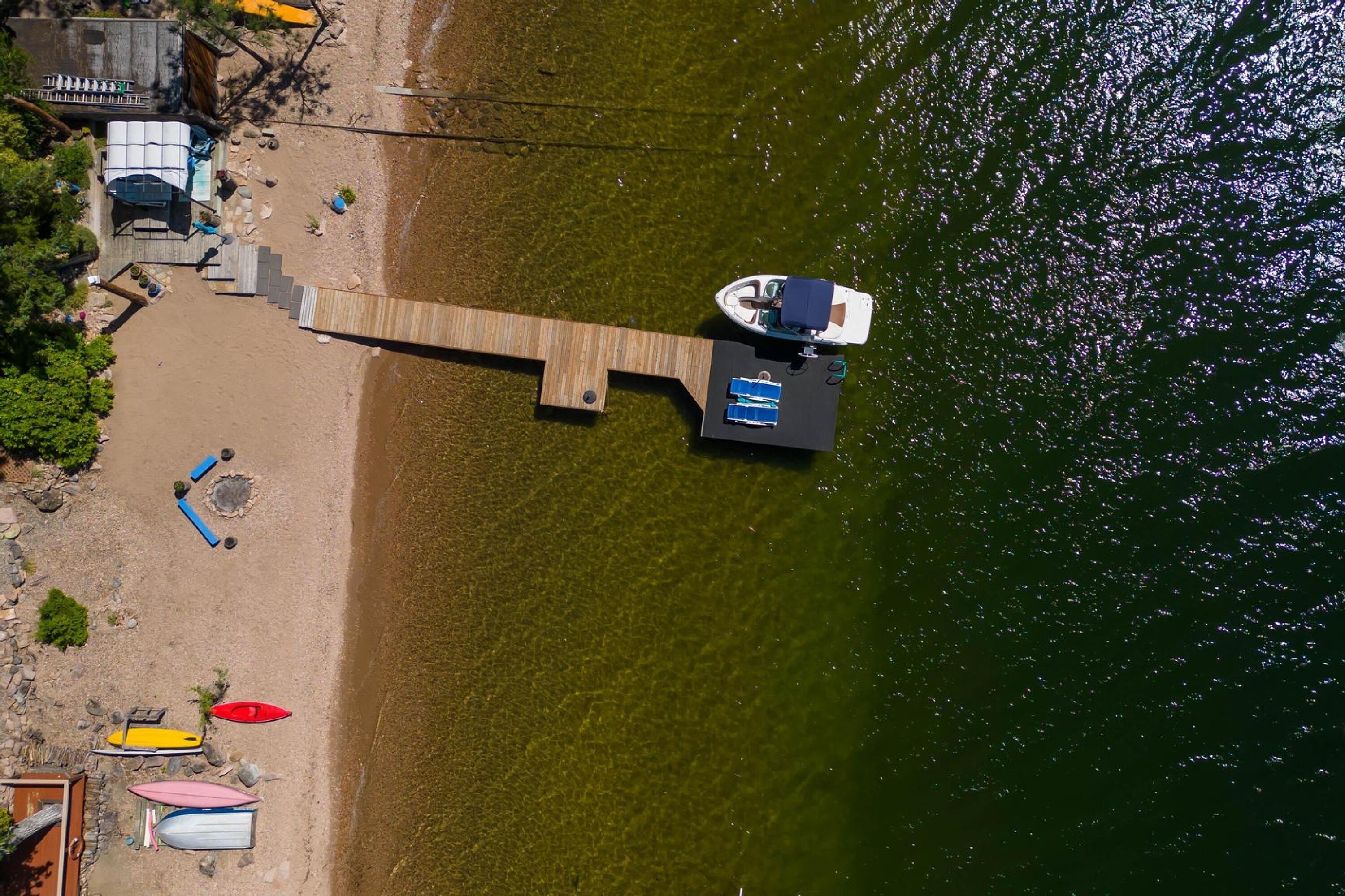  Modern Lakeshore Home - 物件實景