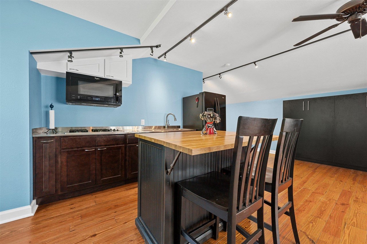 Bowling Green, Kentucky, 42103, United States, 4 Bedrooms Bedrooms, ,5 BathroomsBathrooms,Residential,For Sale,1785083