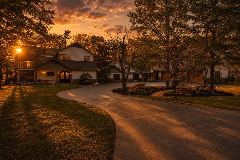 Emory, Texas, 75440, United States, 5 Bedrooms Bedrooms, ,6 BathroomsBathrooms,Residential,For Sale,2032798