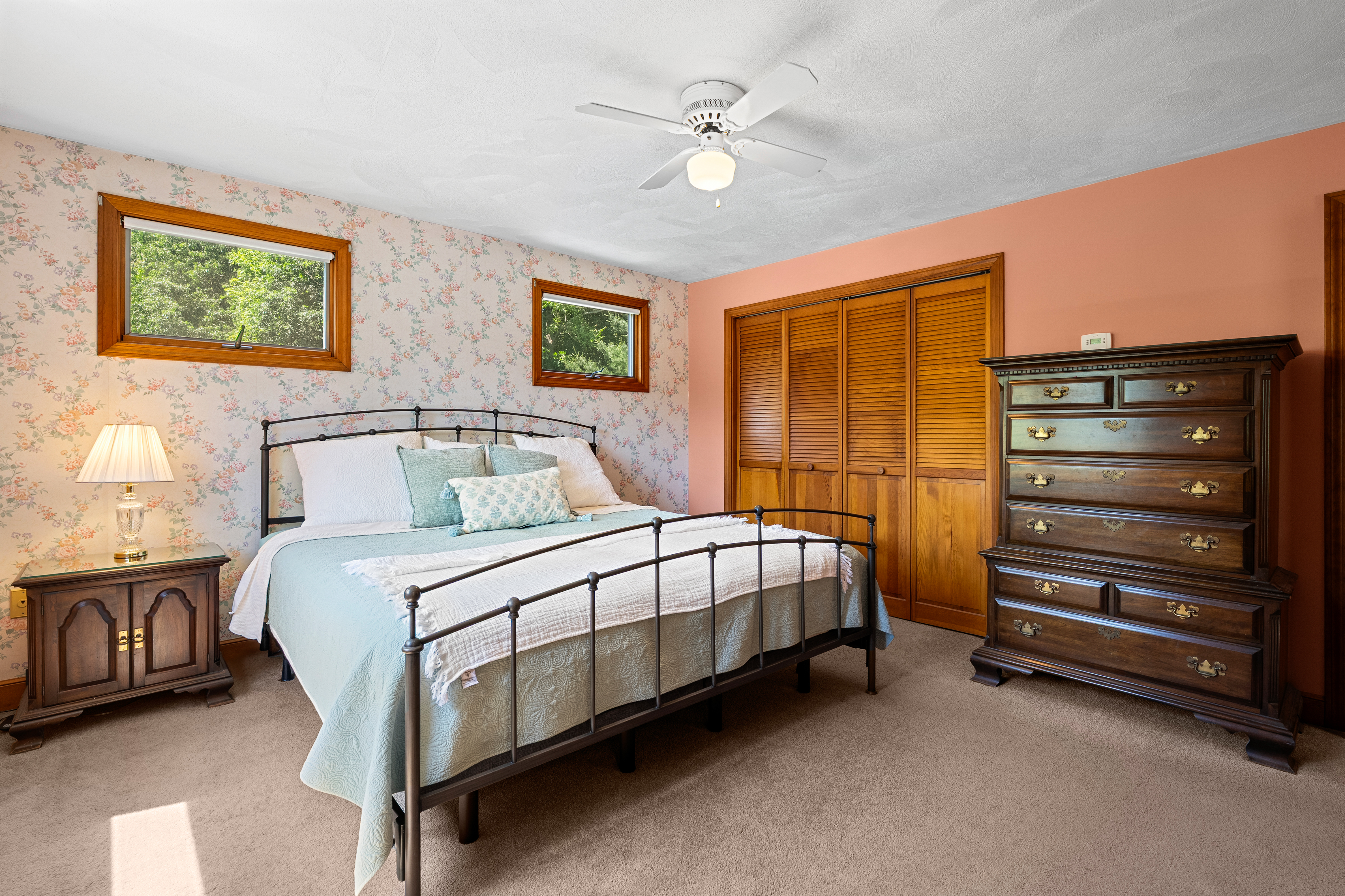  26 Lawrence Lane, Arlington, MA, 02474 - 物件實景