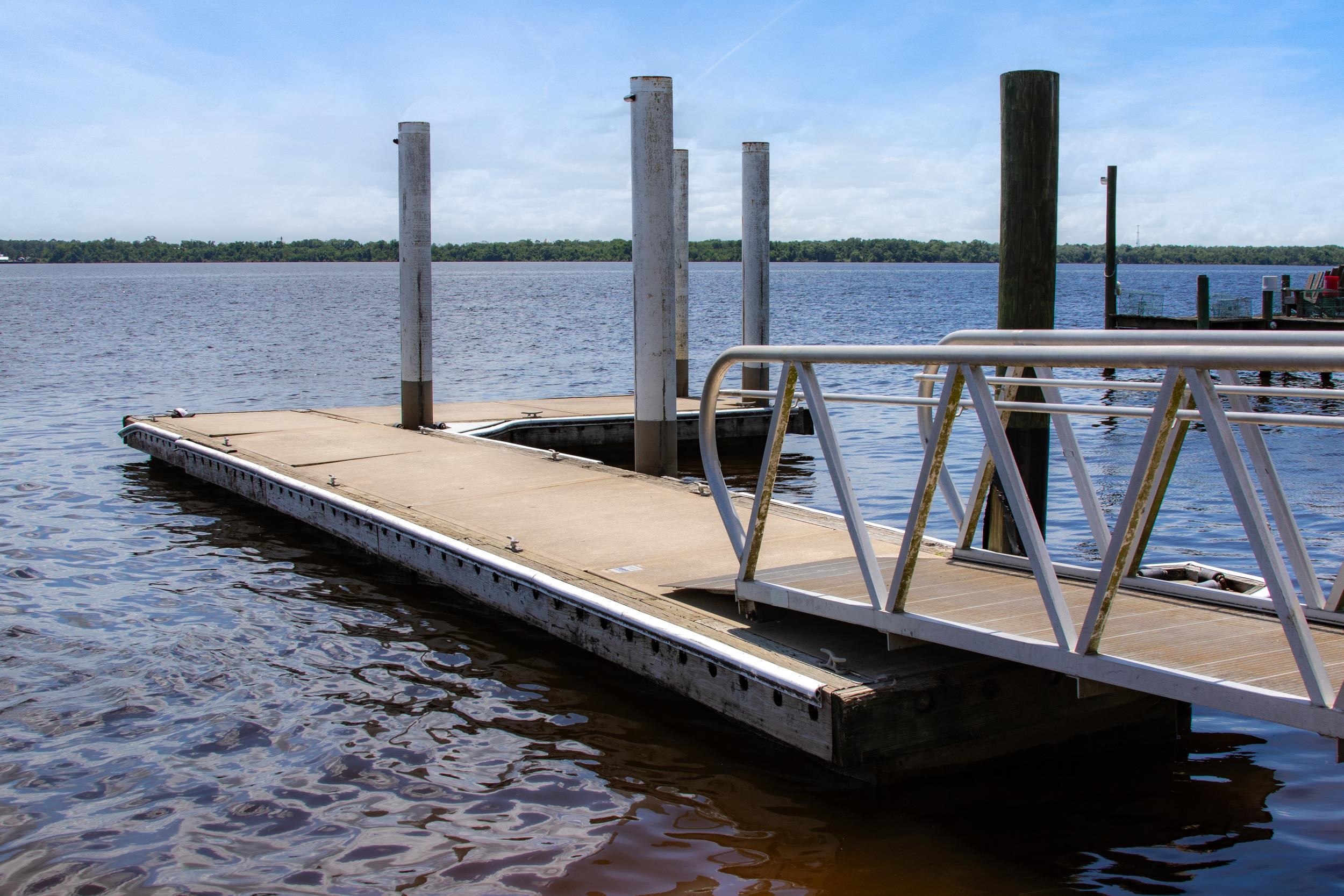 East Palatka, Florida, 32131, United States, 3 Bedrooms Bedrooms, ,2 BathroomsBathrooms,Residential,For Sale,1983358