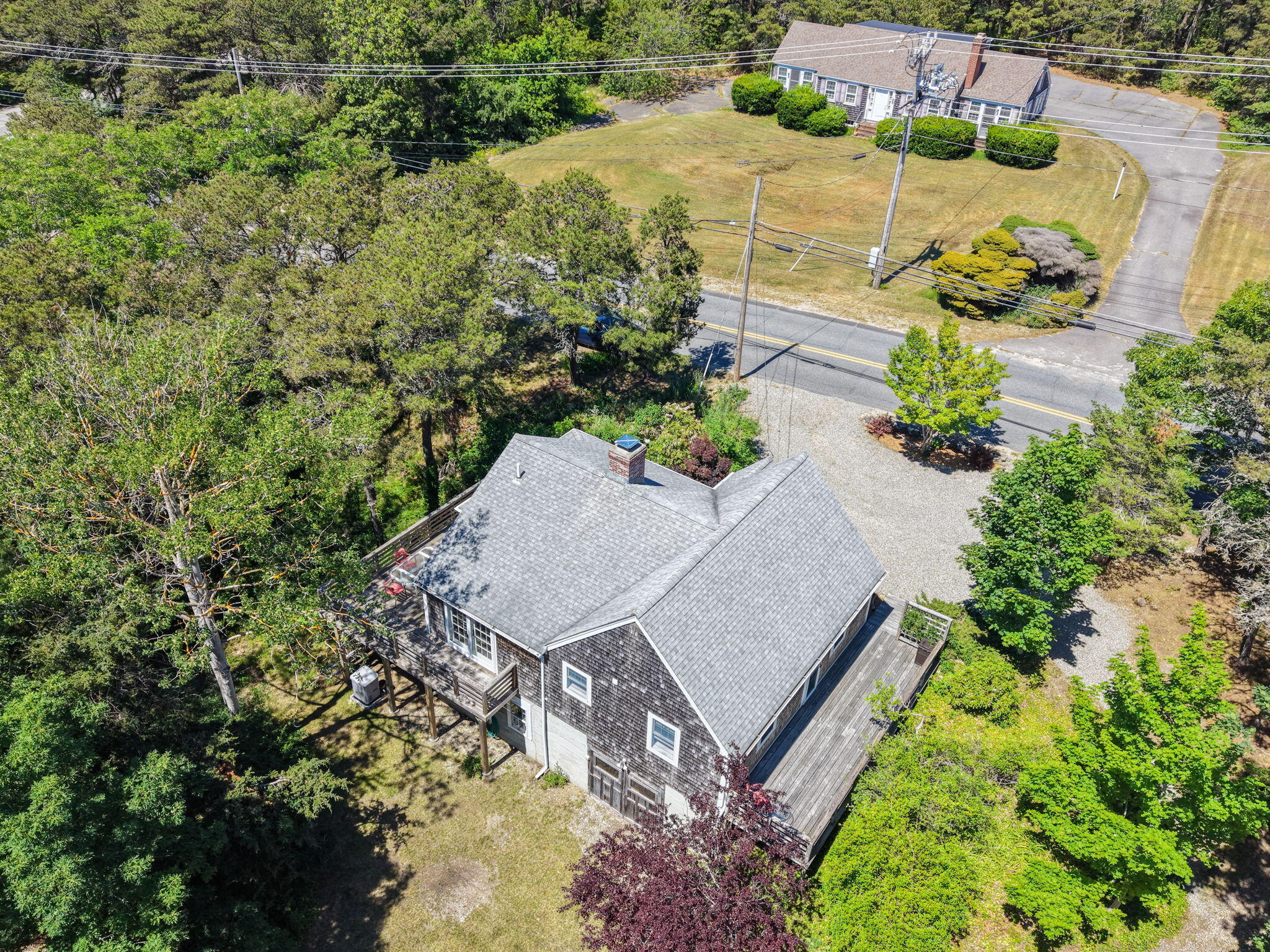  Move-In Ready Comfort on a Beautifully Wooded Acre-Plus Setting - 物件實景