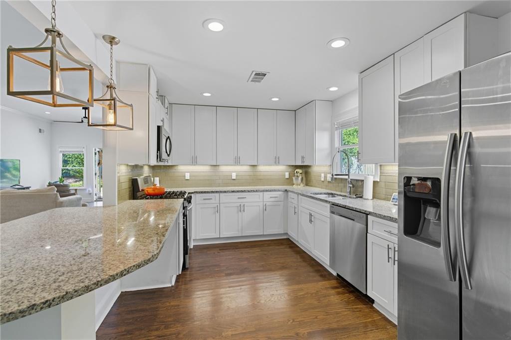 Marietta, Georgia, 30068, United States, 3 Bedrooms Bedrooms, ,3 BathroomsBathrooms,Residential,For Sale,1981777