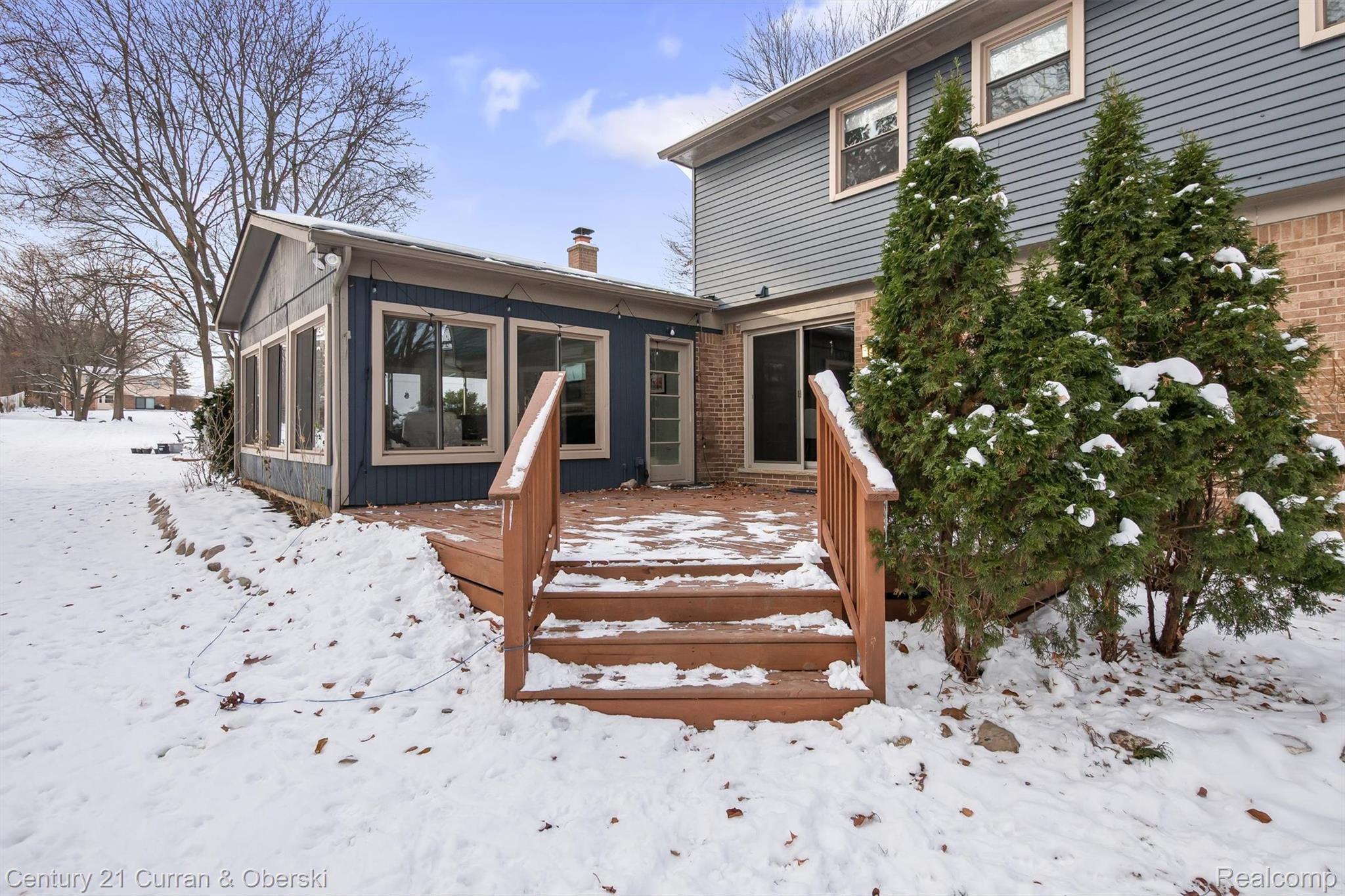 Northville, Michigan, 48167, United States, 5 Bedrooms Bedrooms, ,3 BathroomsBathrooms,Residential,For Sale,2009977