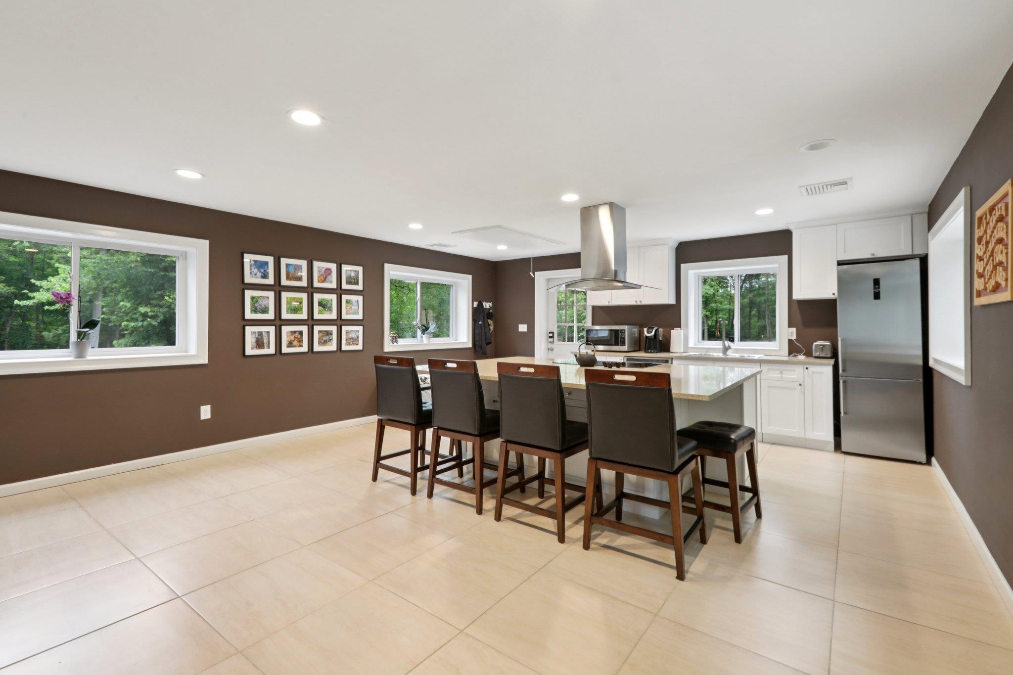 New City, New York, 10956, United States, 2 Bedrooms Bedrooms, ,3 BathroomsBathrooms,Residential,For Sale,1928184
