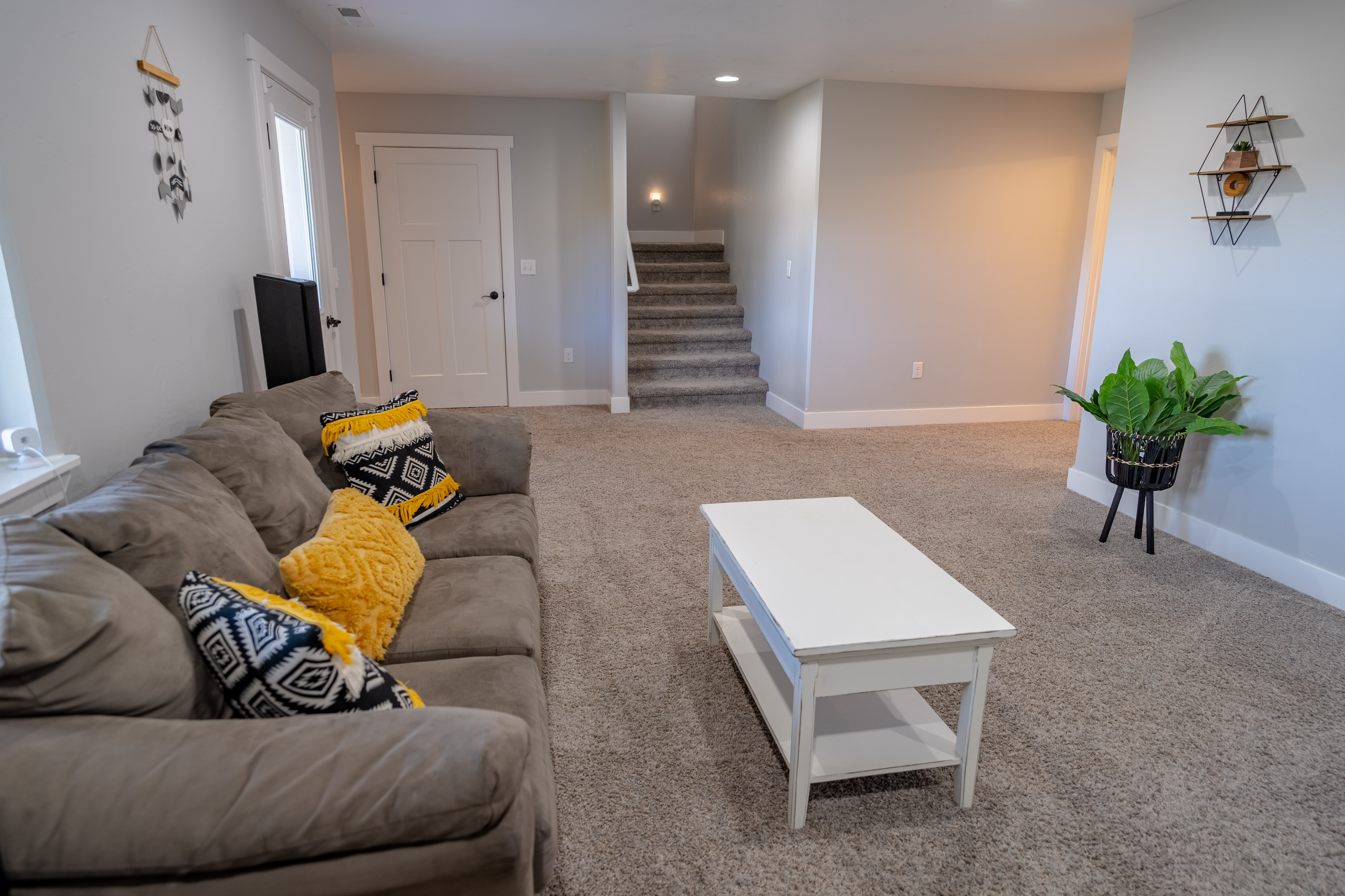 Montana City, Montana, 59634, United States, 8 Bedrooms Bedrooms, ,5 BathroomsBathrooms,Residential,For Sale,1977142