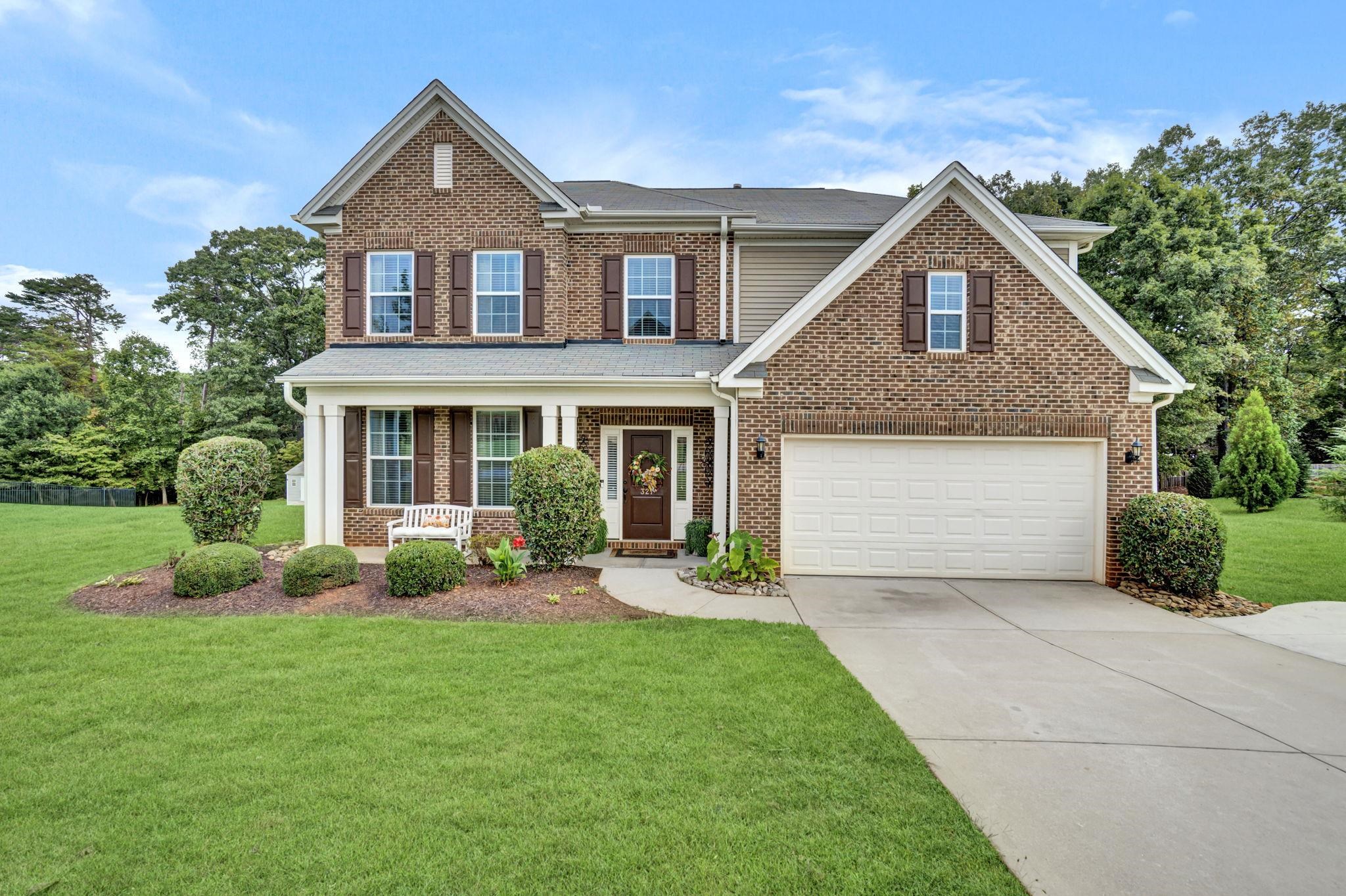 Inman, South Carolina, 29349, United States, 5 Bedrooms Bedrooms, ,4 BathroomsBathrooms,Residential,For Sale,1978850