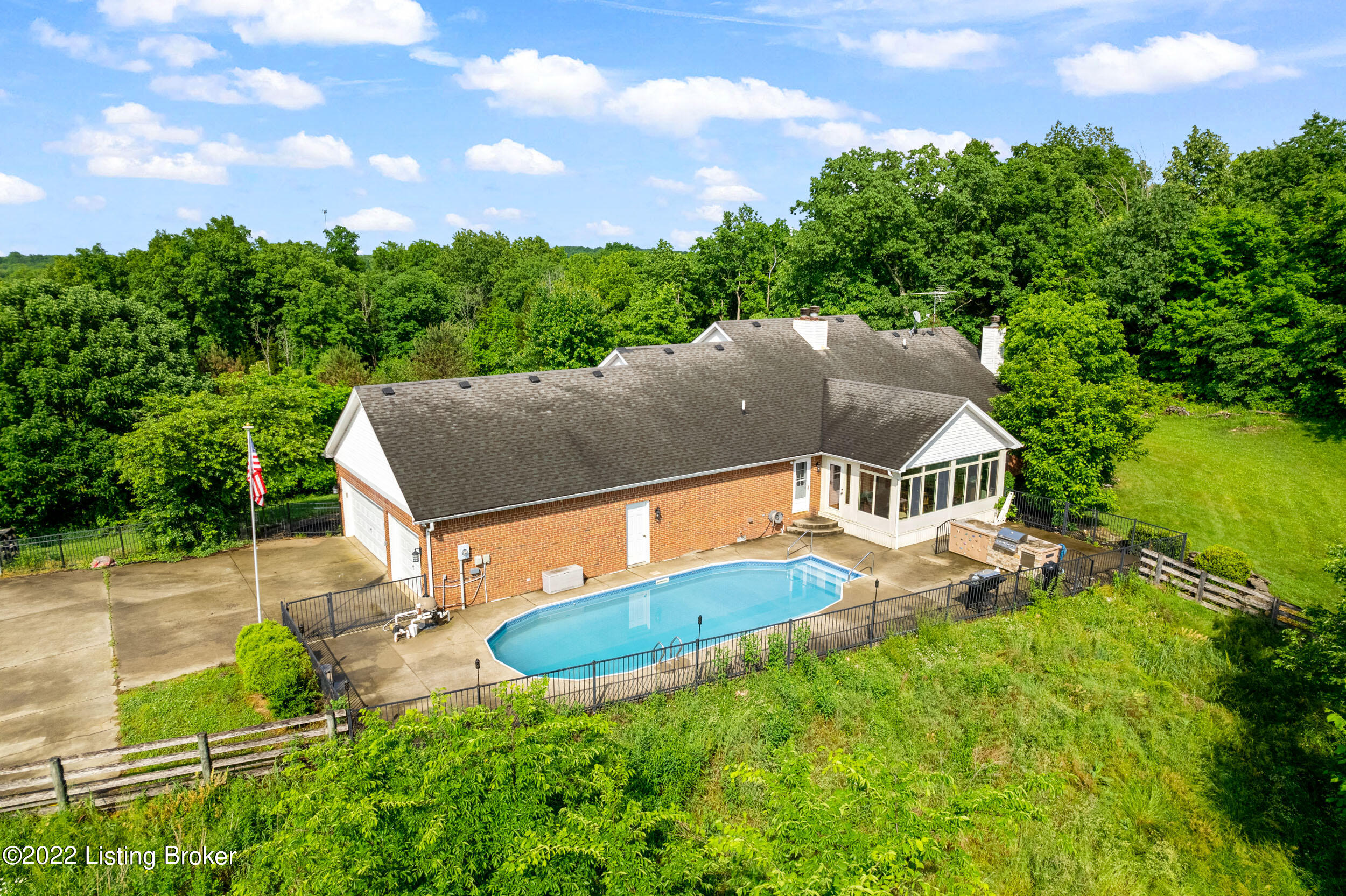 Pendleton, Kentucky, 40055, United States, 3 Bedrooms Bedrooms, ,2 BathroomsBathrooms,Residential,For Sale,1877377