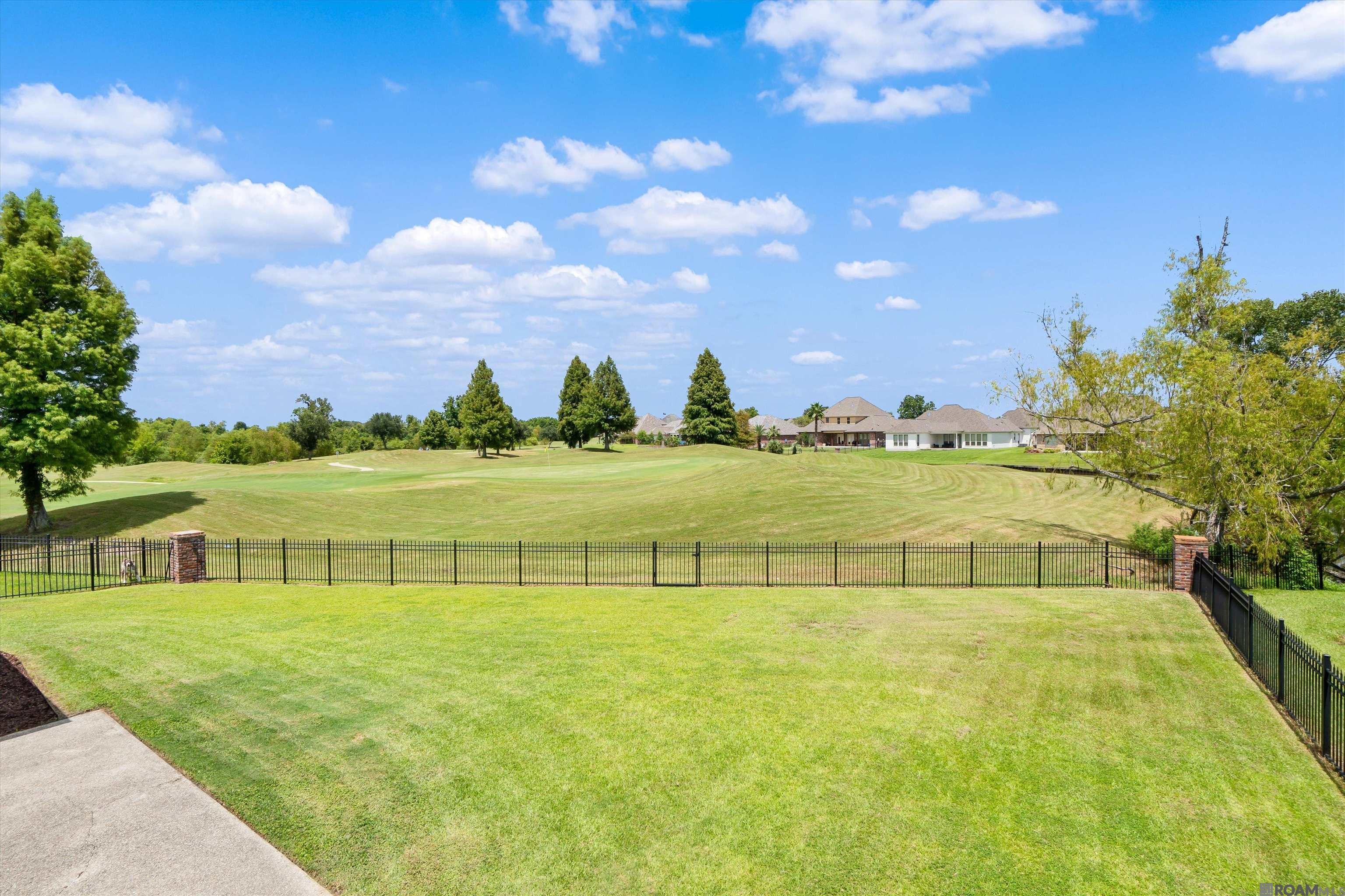 Gonzales, Louisiana, 70737, United States, 5 Bedrooms Bedrooms, ,3 BathroomsBathrooms,Residential,For Sale,1975975