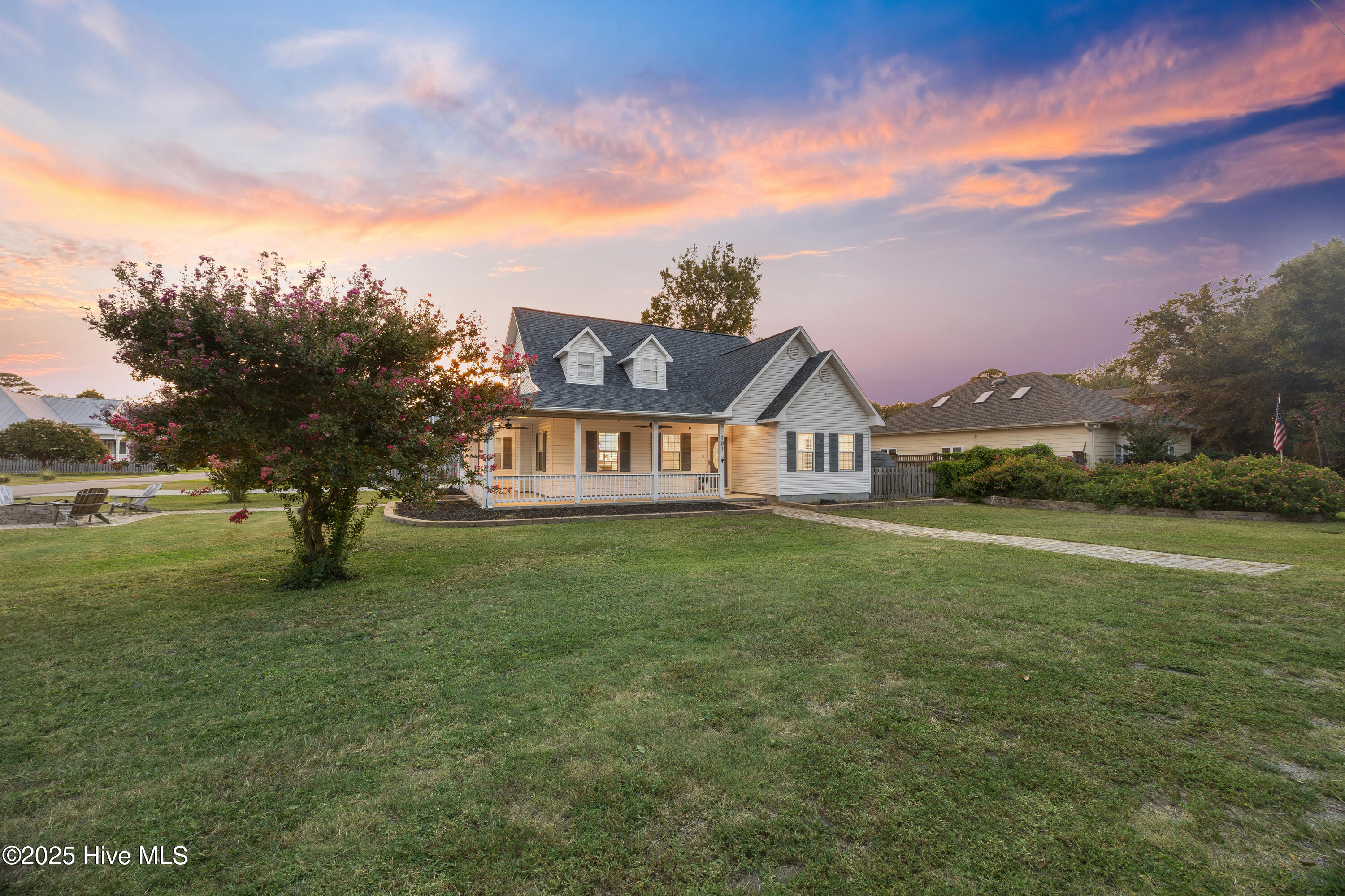 Carolina Beach, North Carolina, 28428, United States, 4 Bedrooms Bedrooms, ,4 BathroomsBathrooms,Residential,For Sale,1906698