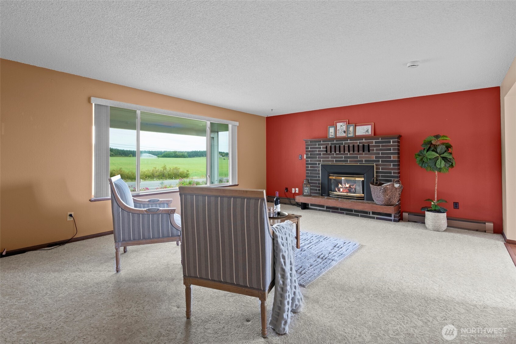 Oak Harbor, Washington, 98277, United States, 4 Bedrooms Bedrooms, ,1 BathroomBathrooms,Residential,For Sale,1926179