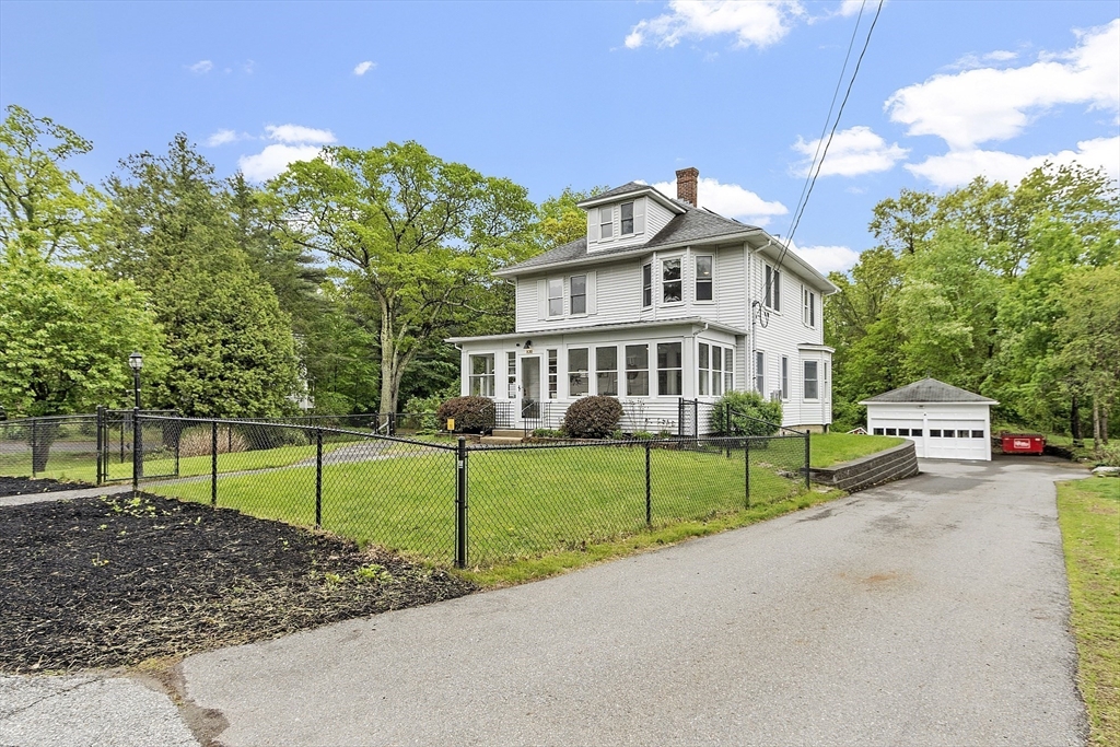 Lunenburg, Massachusetts, 01462, United States, 4 Bedrooms Bedrooms, ,2 BathroomsBathrooms,Residential,For Sale,1875910
