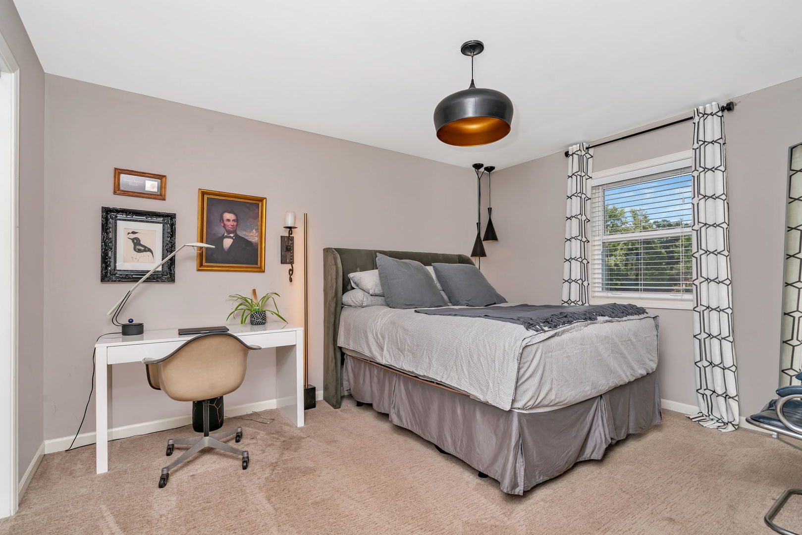 Joliet, Illinois, 60431, United States, 3 Bedrooms Bedrooms, ,3 BathroomsBathrooms,Residential,For Sale,1989625