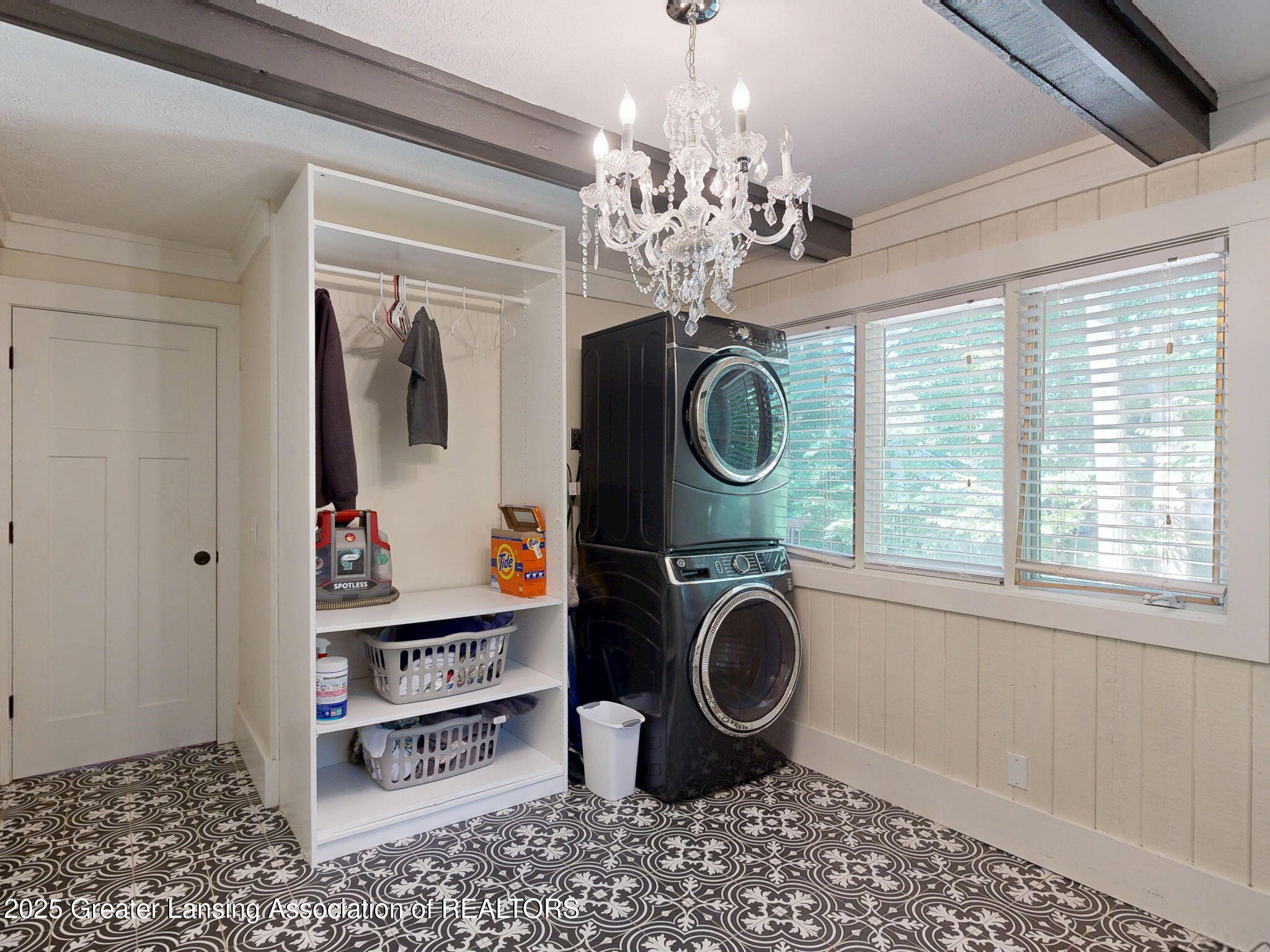 Okemos, Michigan, 48864, United States, 5 Bedrooms Bedrooms, ,4 BathroomsBathrooms,Residential,For Sale,1975829