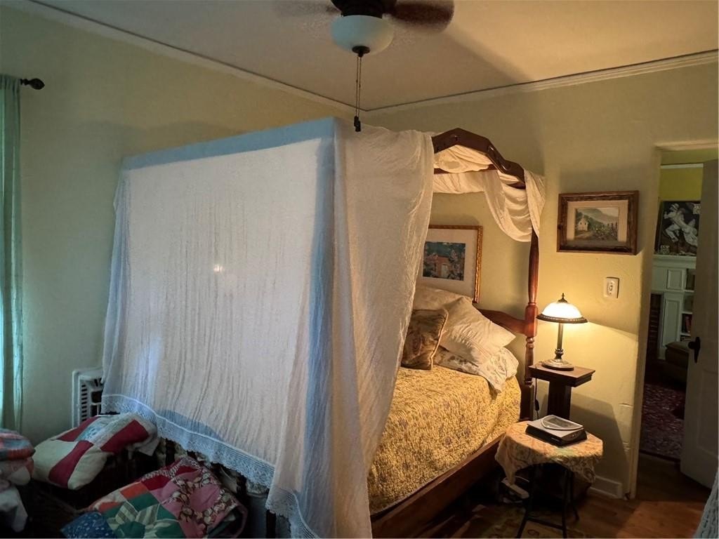 Fayetteville, Arkansas, 72701, United States, 2 Bedrooms Bedrooms, ,2 BathroomsBathrooms,Residential,For Sale,1980541